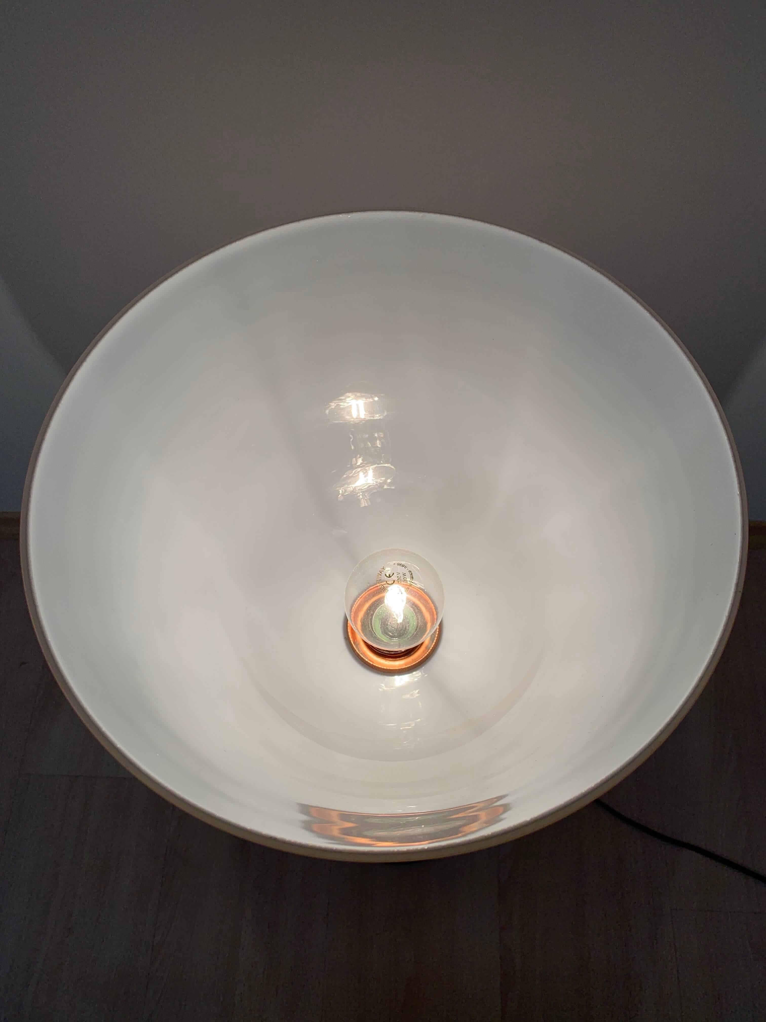 Milieu du XXe siècle Lampe de table Art Déco 'Mazda', cuivre et bois de rose, France circa 1930
