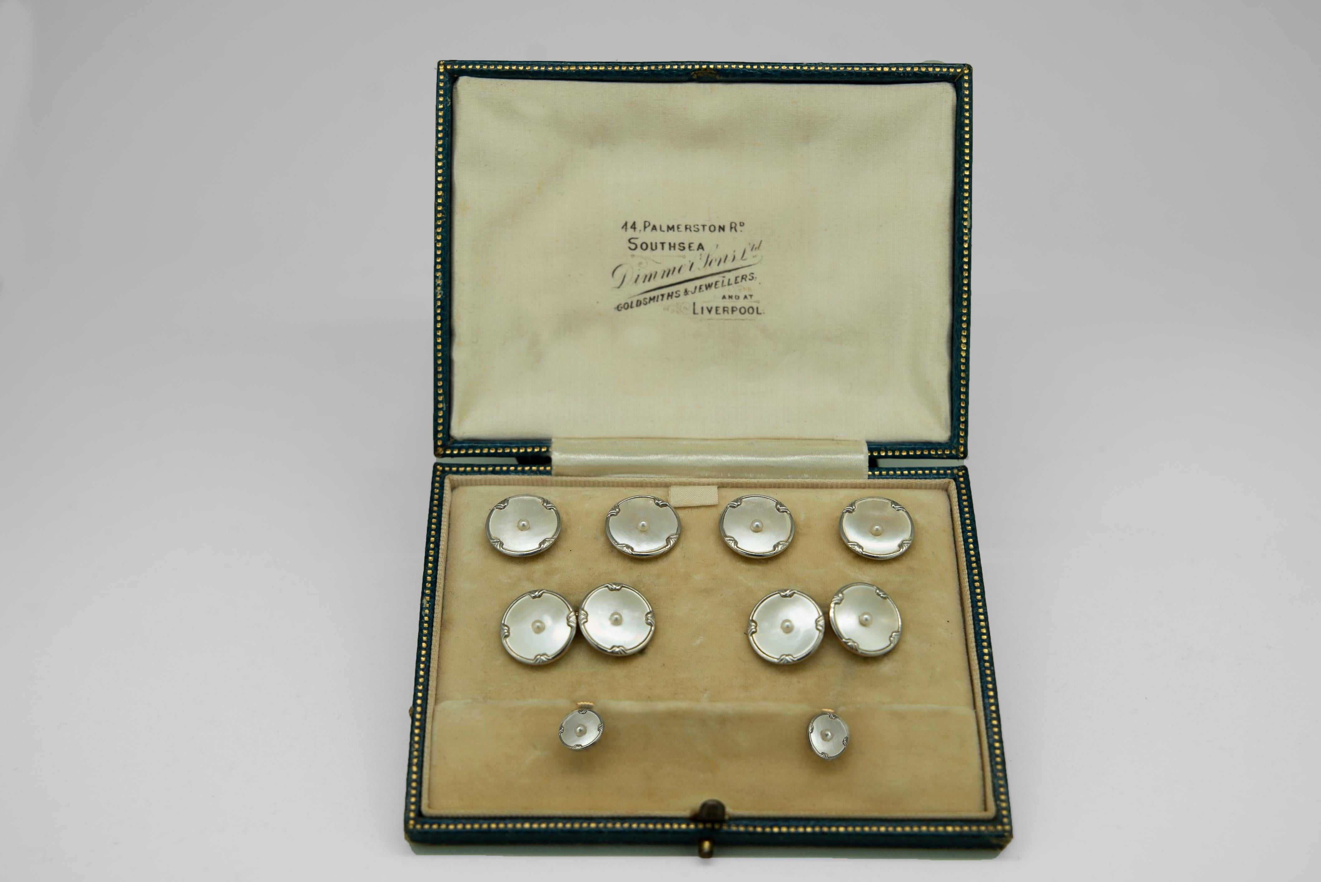 Art Deco Mother-of-Pearl and Gold Tuxedo Suite of Cufflinks For Sale 3