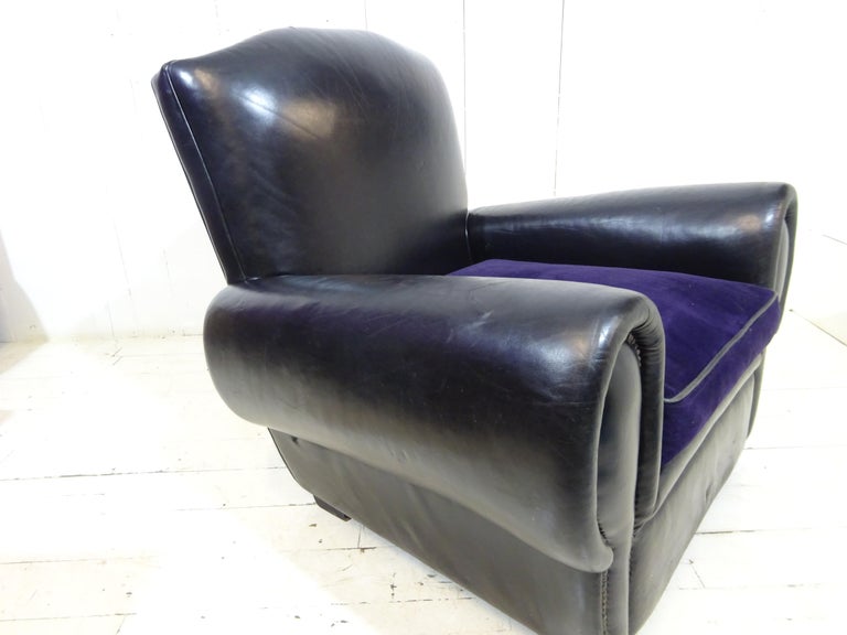 Original Art Deco Moustache Back Leather Club Chair  For Sale 3