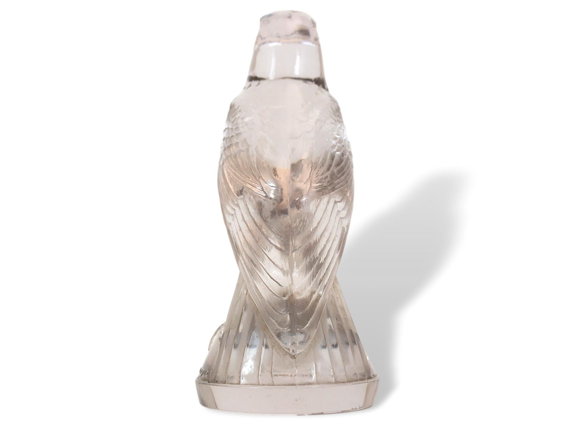 Original Art Deco Rene Lalique Faucon (Falcon) Car Mascot, Original (Glas) im Angebot