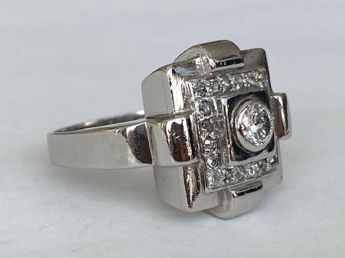 Women's or Men's Original Art Deco Ring with Diamonds Approx 0, 40 Ct For Sale