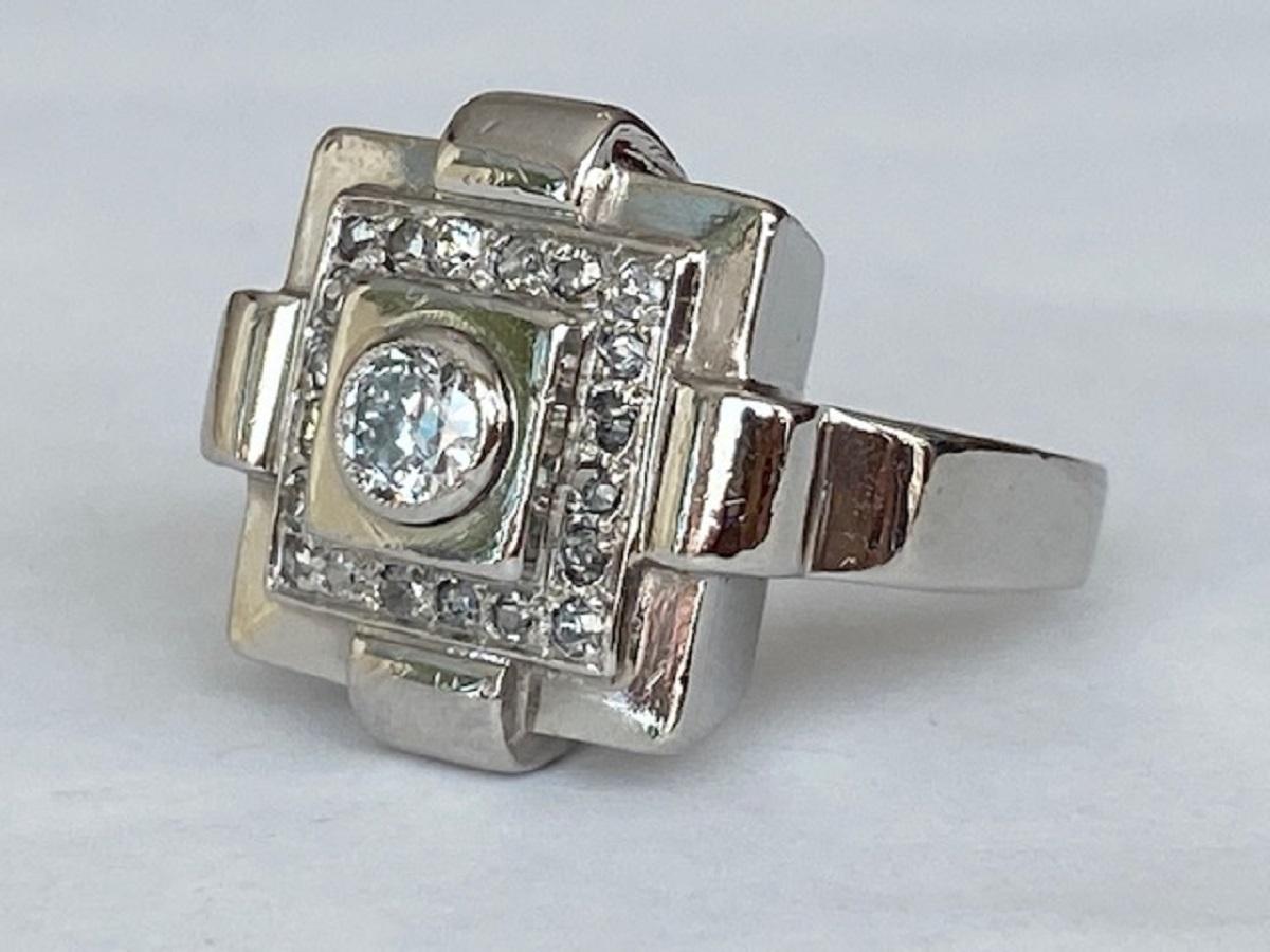 Original Art Deco Ring with Diamonds Approx 0, 40 Ct For Sale 4