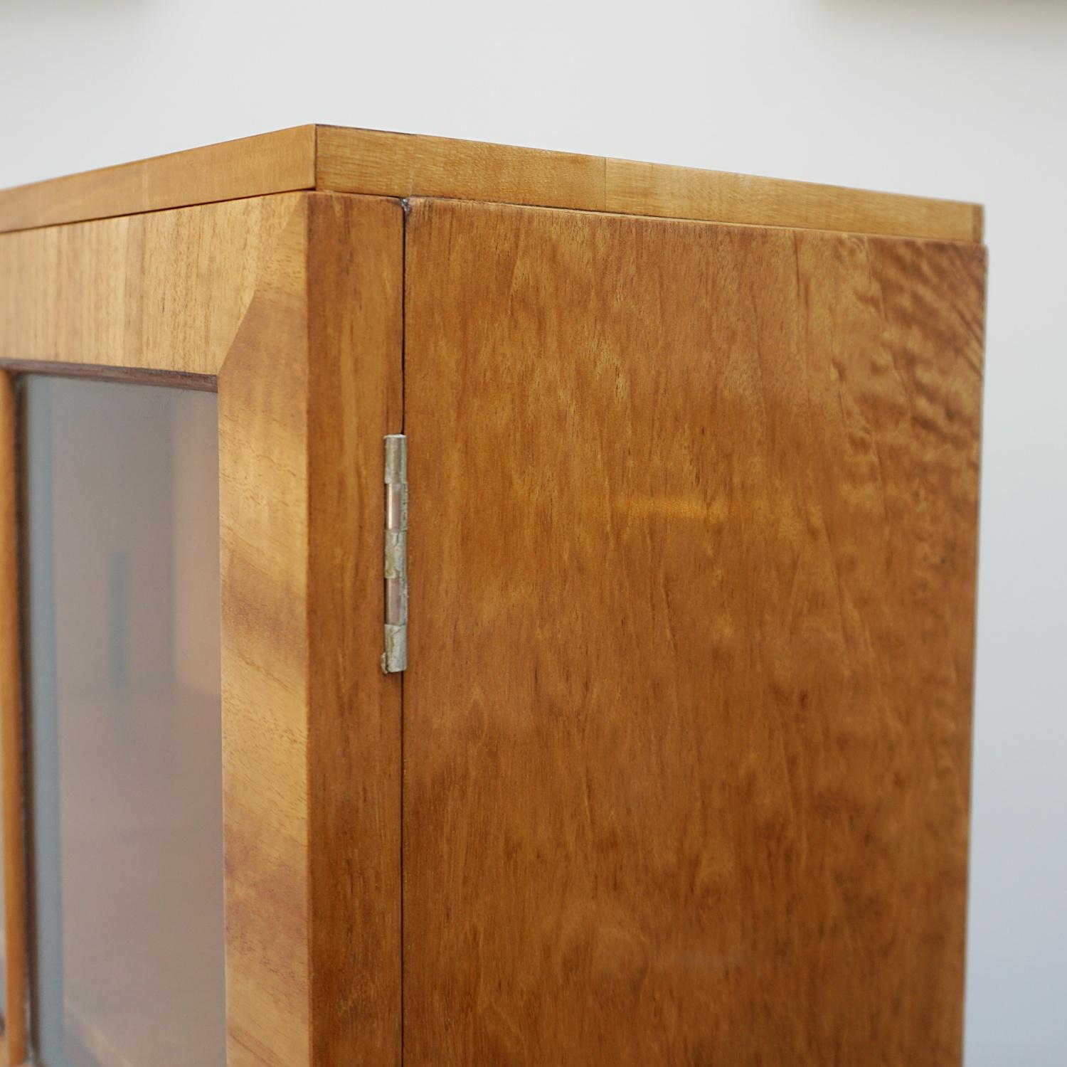 Original Art Deco Satin Birch Veneered Bookcase/Cabinet For Sale 4