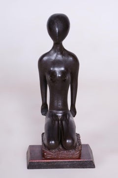 Statuette Art déco d'époque,  Bois laqué, en bon état, tchèque, années 1940