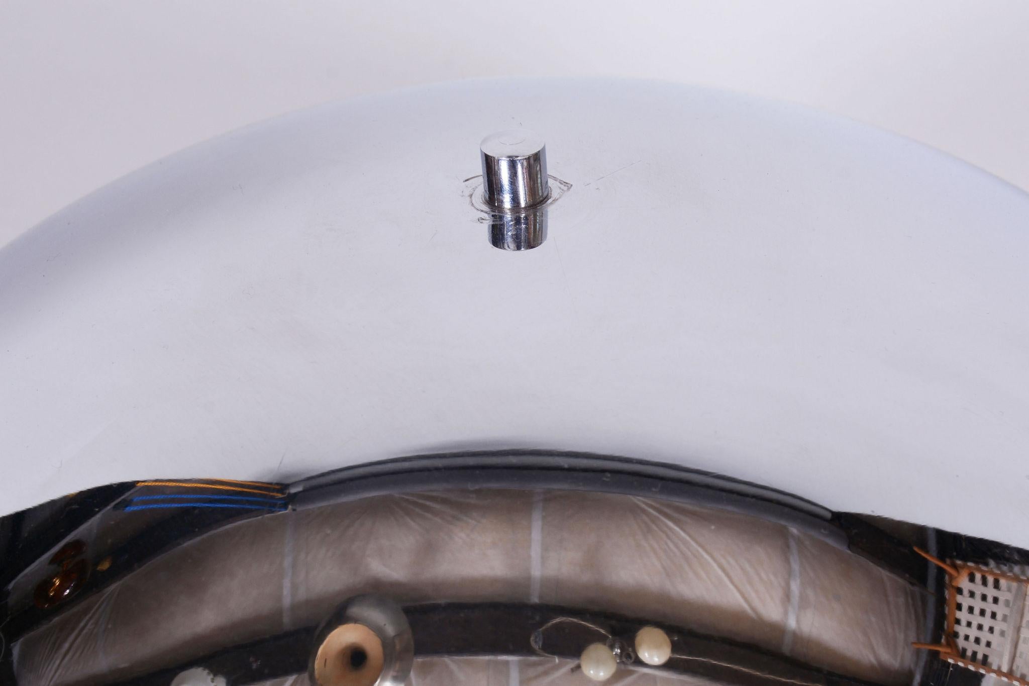 Metà XX secolo Lampada da tavolo Art Deco originale, cromo, nuova elettrificazione, ceca, anni '30 in vendita