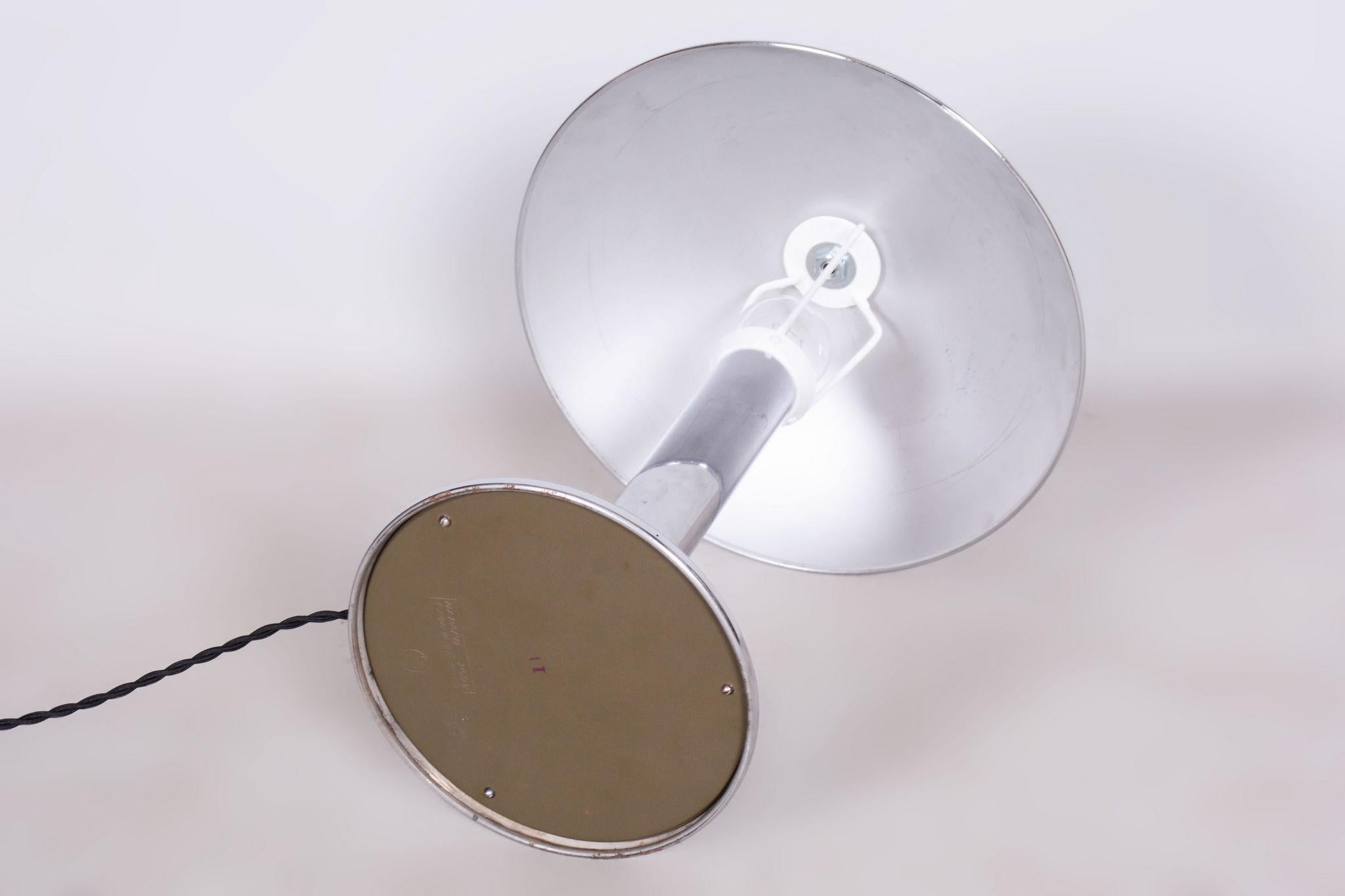 Acciaio Lampada da tavolo Art Deco originale, cromo, nuova elettrificazione, ceca, anni '30 in vendita