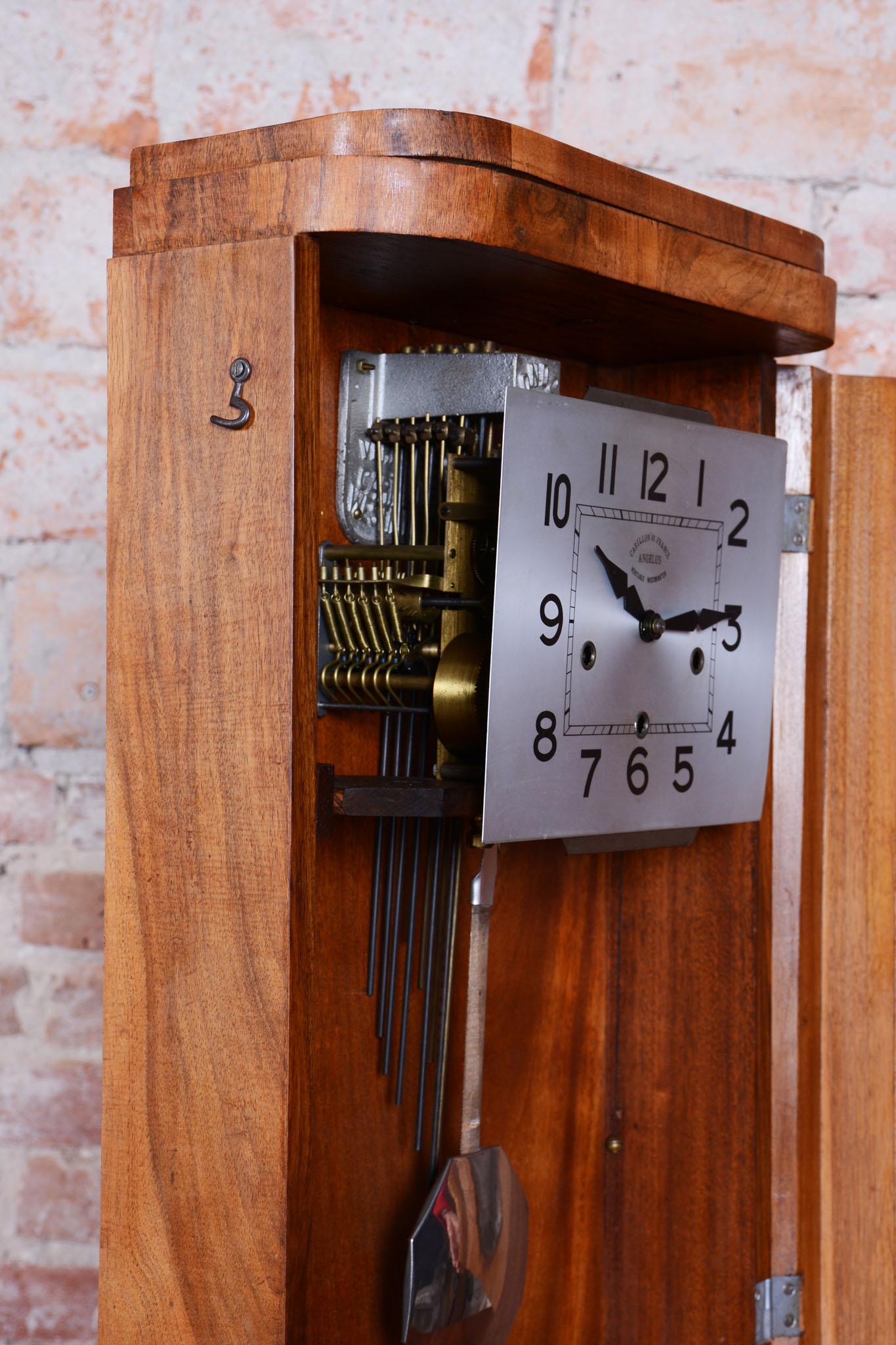 Original Art Deco Wall Clock, by ANGELUS, Walnut, Revived Polish, France, 1930s im Angebot 12