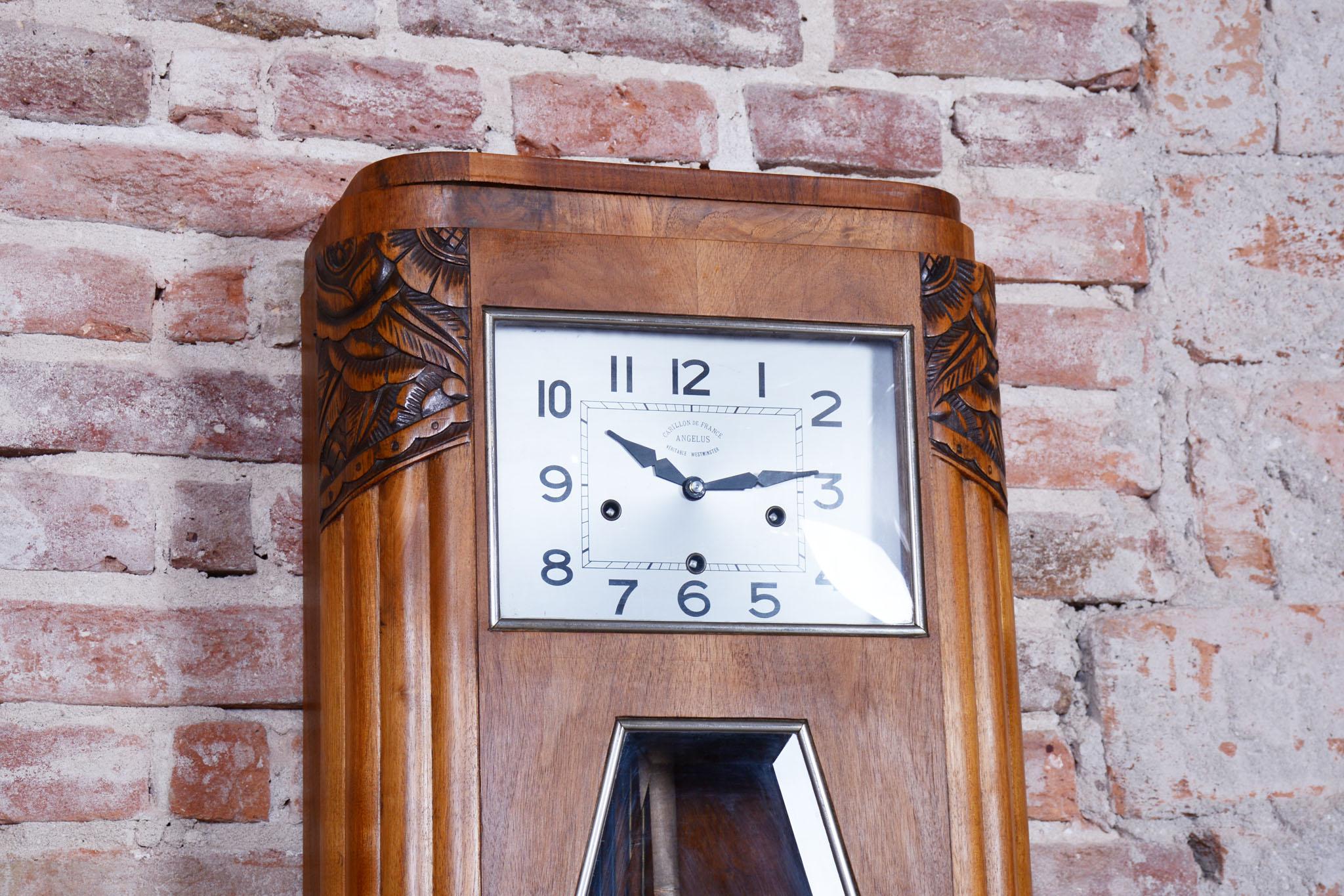 Original Art Deco Wall Clock, by ANGELUS, Walnut, Revived Polish, France, 1930s (Art déco) im Angebot