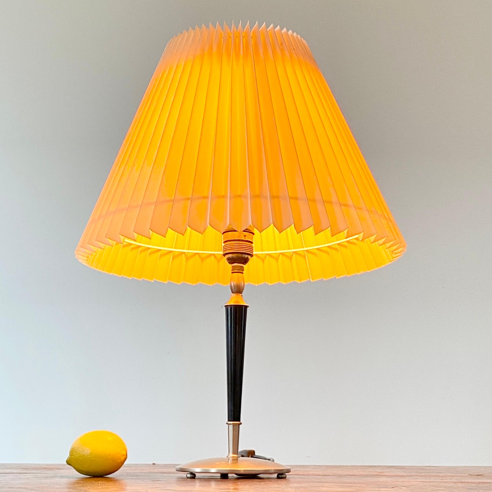 Lampe de table originale Art Déco Zenith en étain et ébène, Allemagne début du 20ème siècle en vente 3