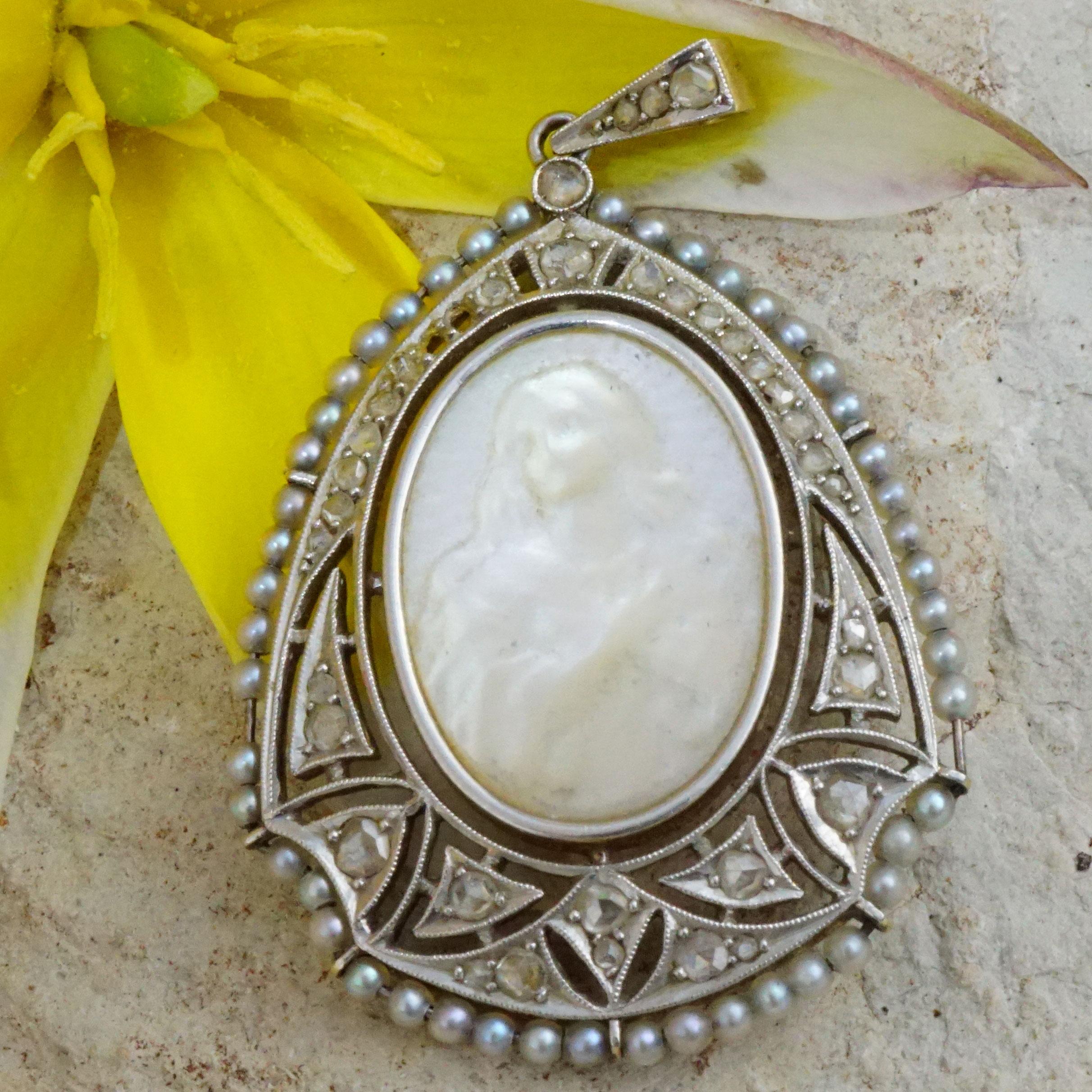 Original Jugendstil-Anhänger aus Platin-Gelbgold von Shadowy Madonna aus der Zeit um 1920 5