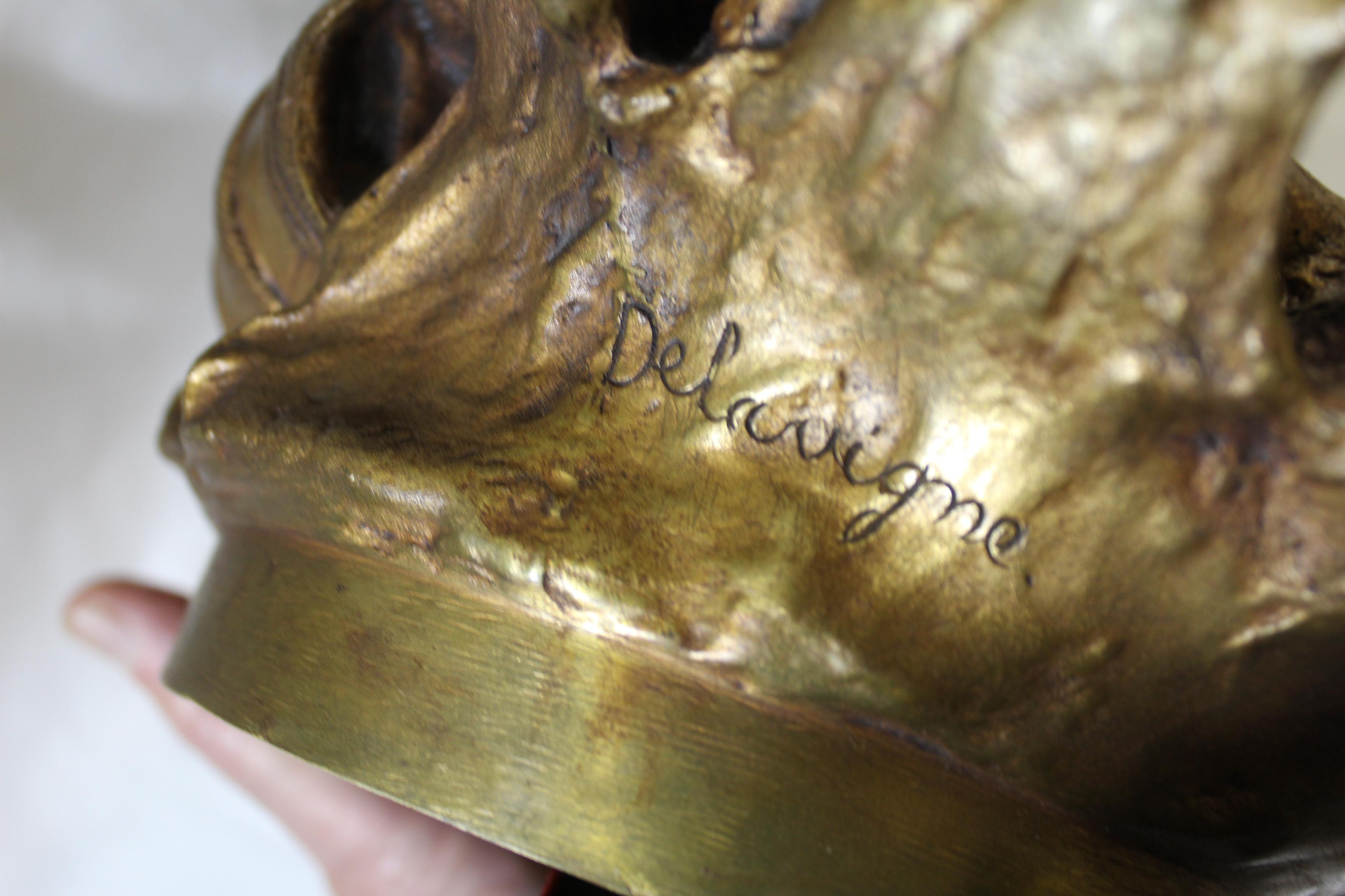 Original Art Nouveau Sculpture , Gilded Bronze , Mother w child on a Raft in vendita 4