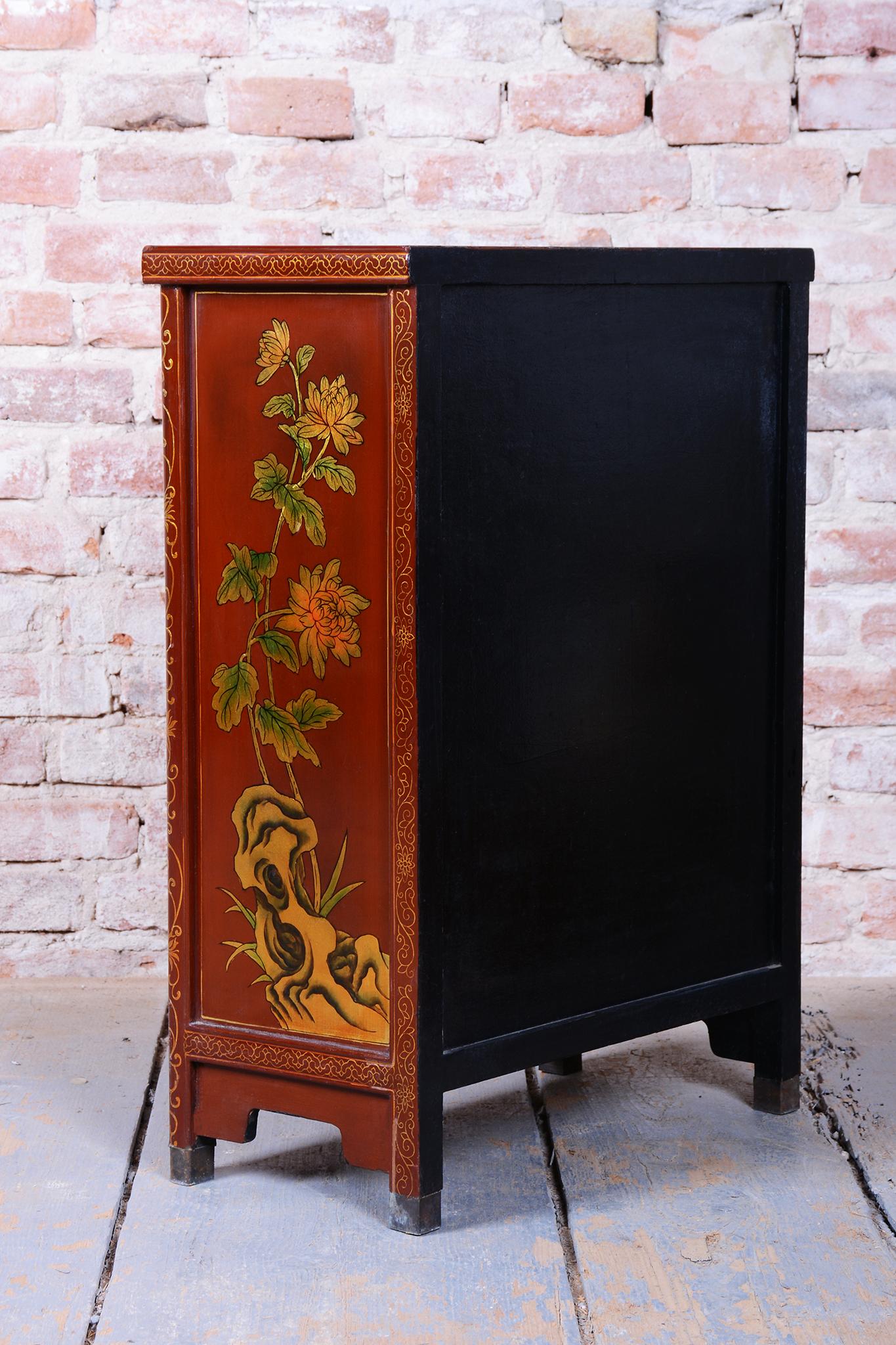 Original Asian-Style Small Cabinet, Wood, Lacquer, Paint, China, 1850s For Sale 4