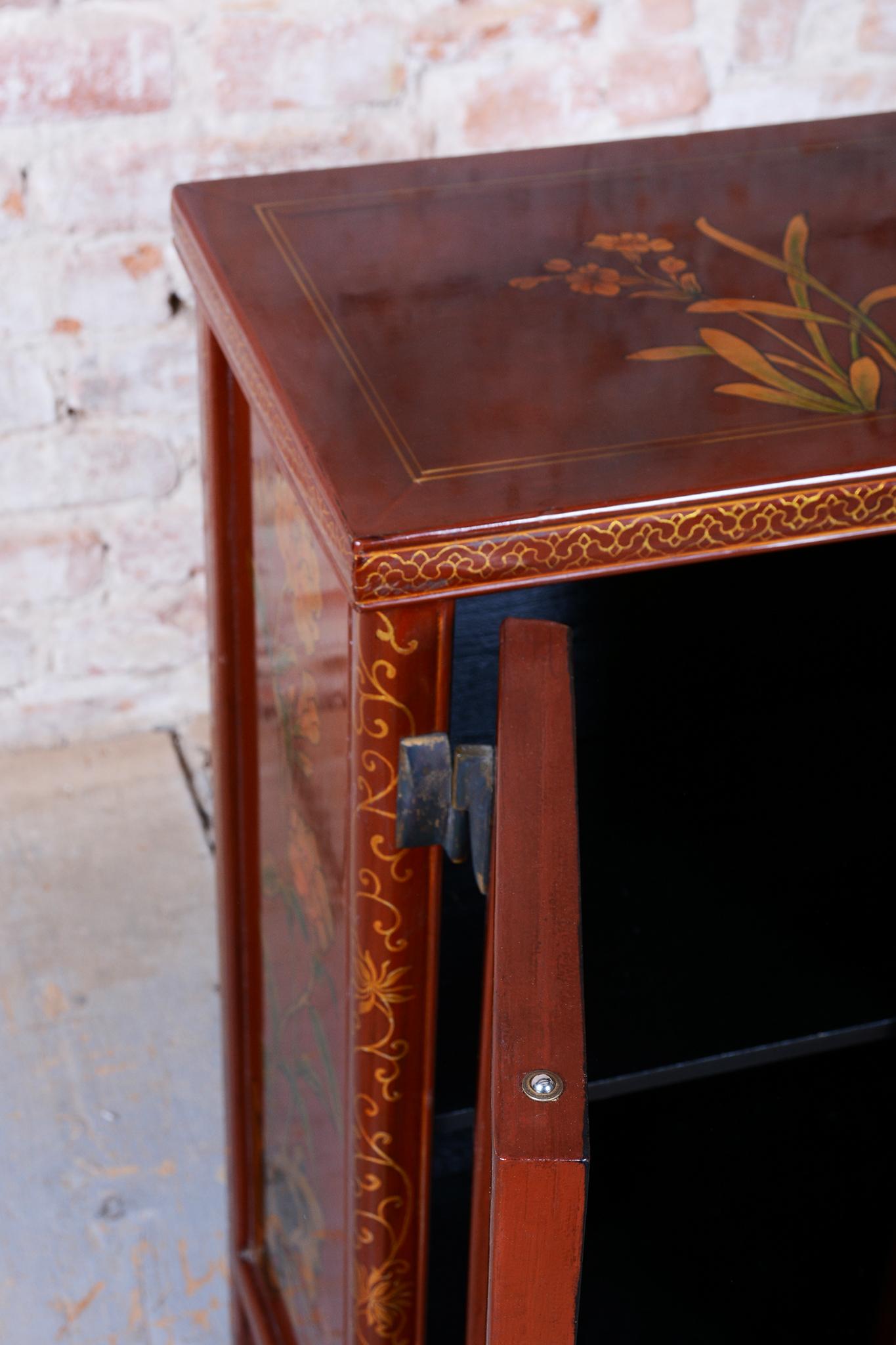 Original Asian-Style Small Cabinet, Wood, Lacquer, Paint, China, 1850s For Sale 7