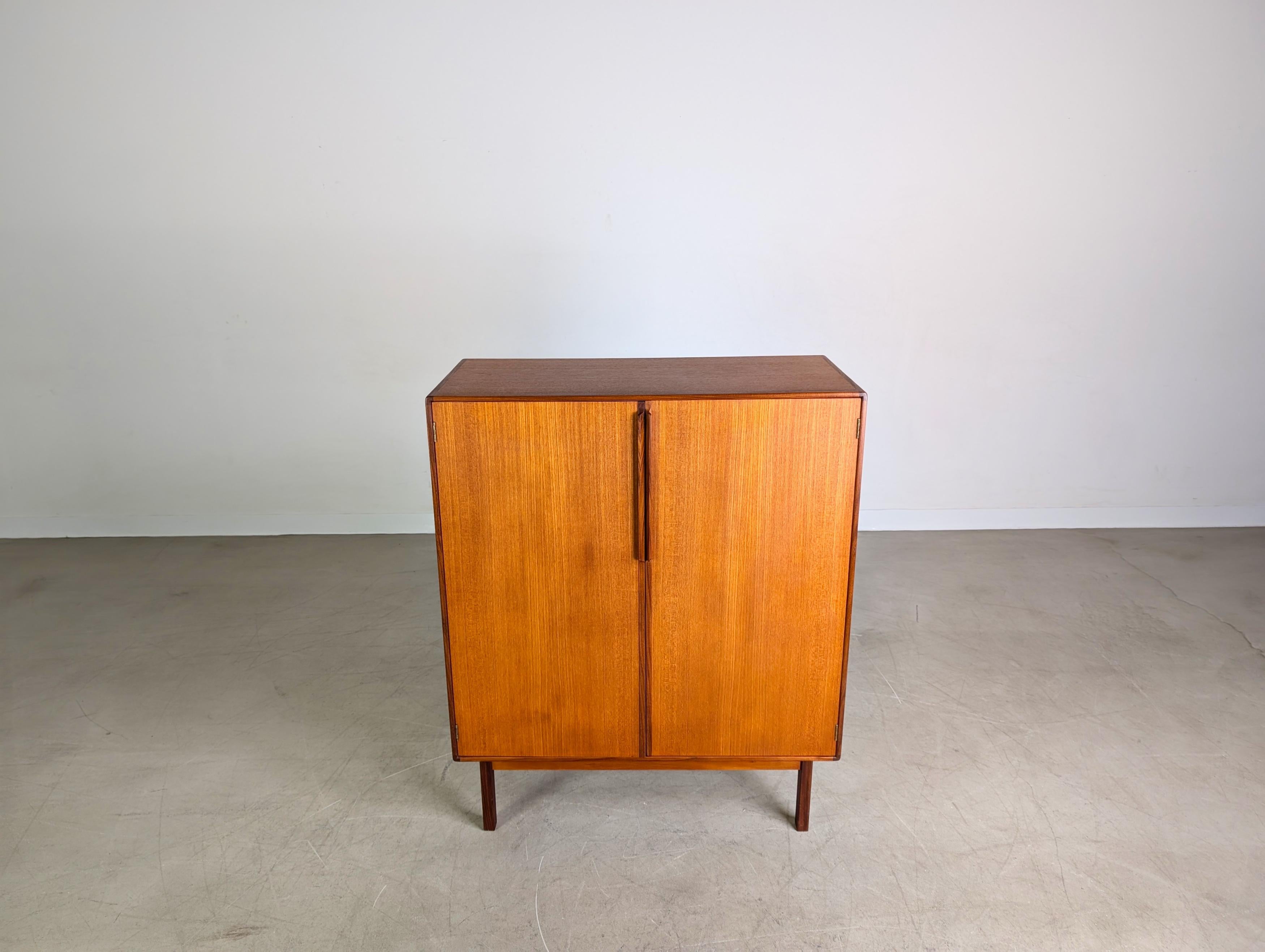 Mid-Century Modern Original Asko Finnland Schrank Midcentury Kommode Vintage Teak2 For Sale