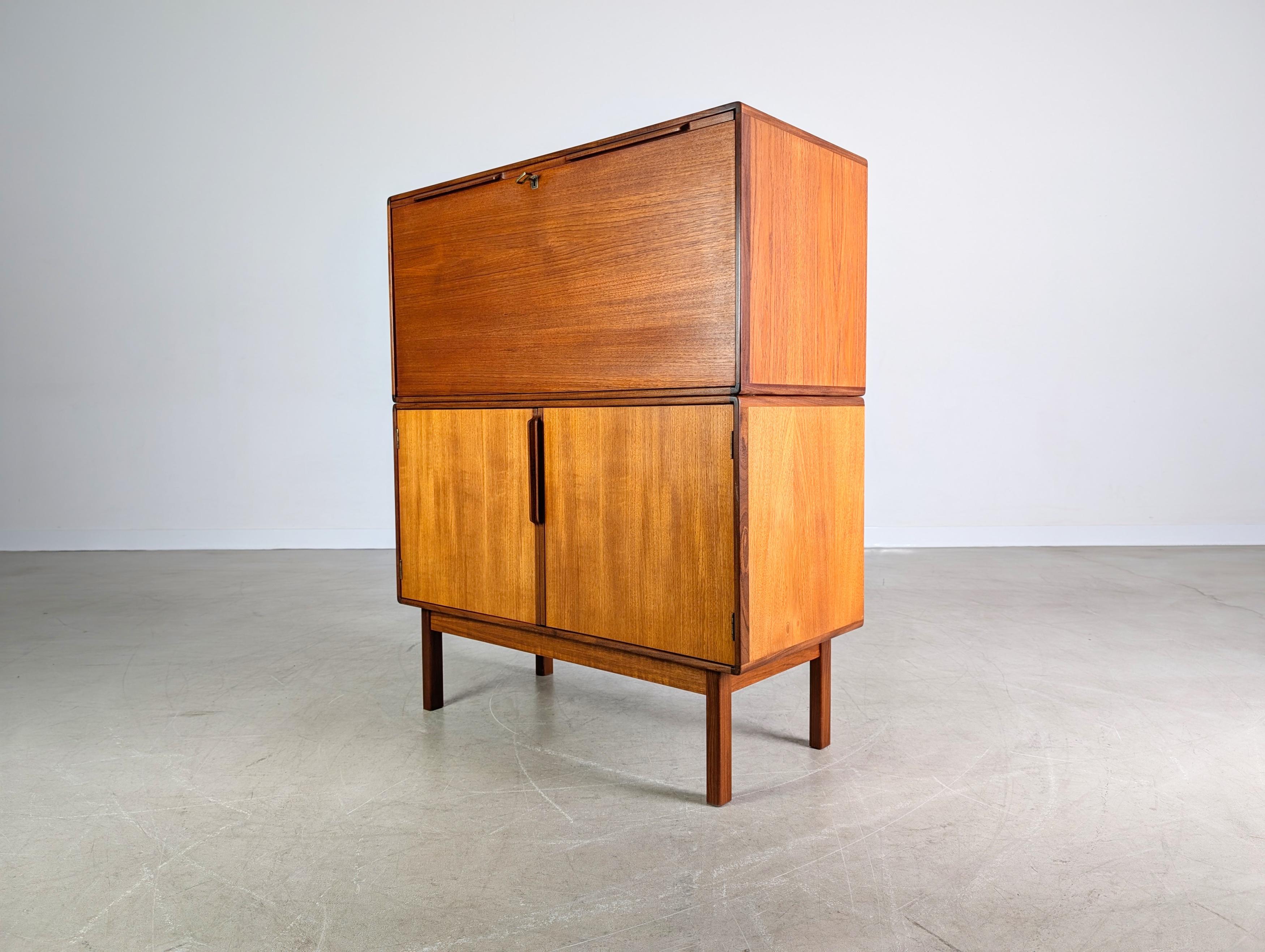 Original Asko Finnland Sekretär Midcentury Schreibtisch Vintage By (Finnisch) im Angebot