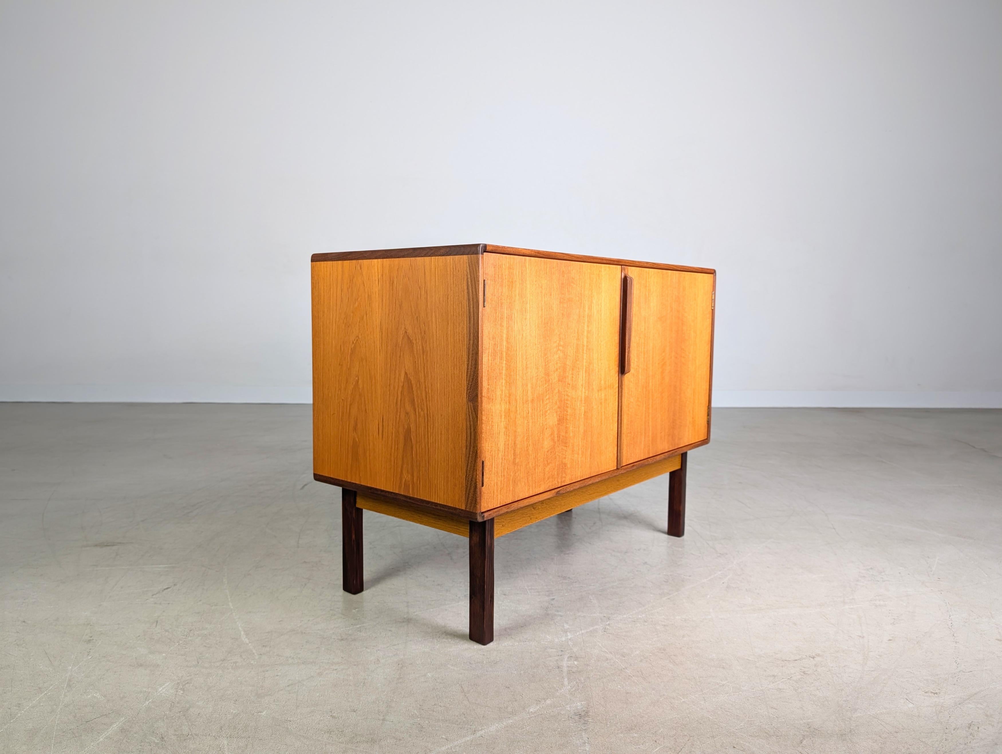 Original Asko Finnland Sideboard Midcentury Kommode Vintage Teak (Finnisch) im Angebot