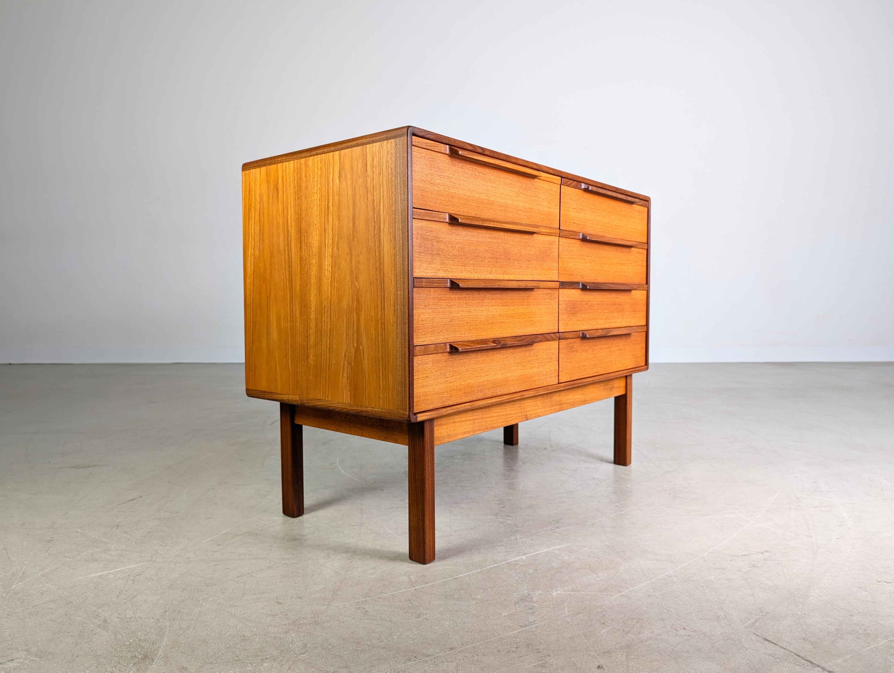 Original Asko Finnland Sideboard Midcentury Kommode Vintage Teak3 (Finnisch) im Angebot