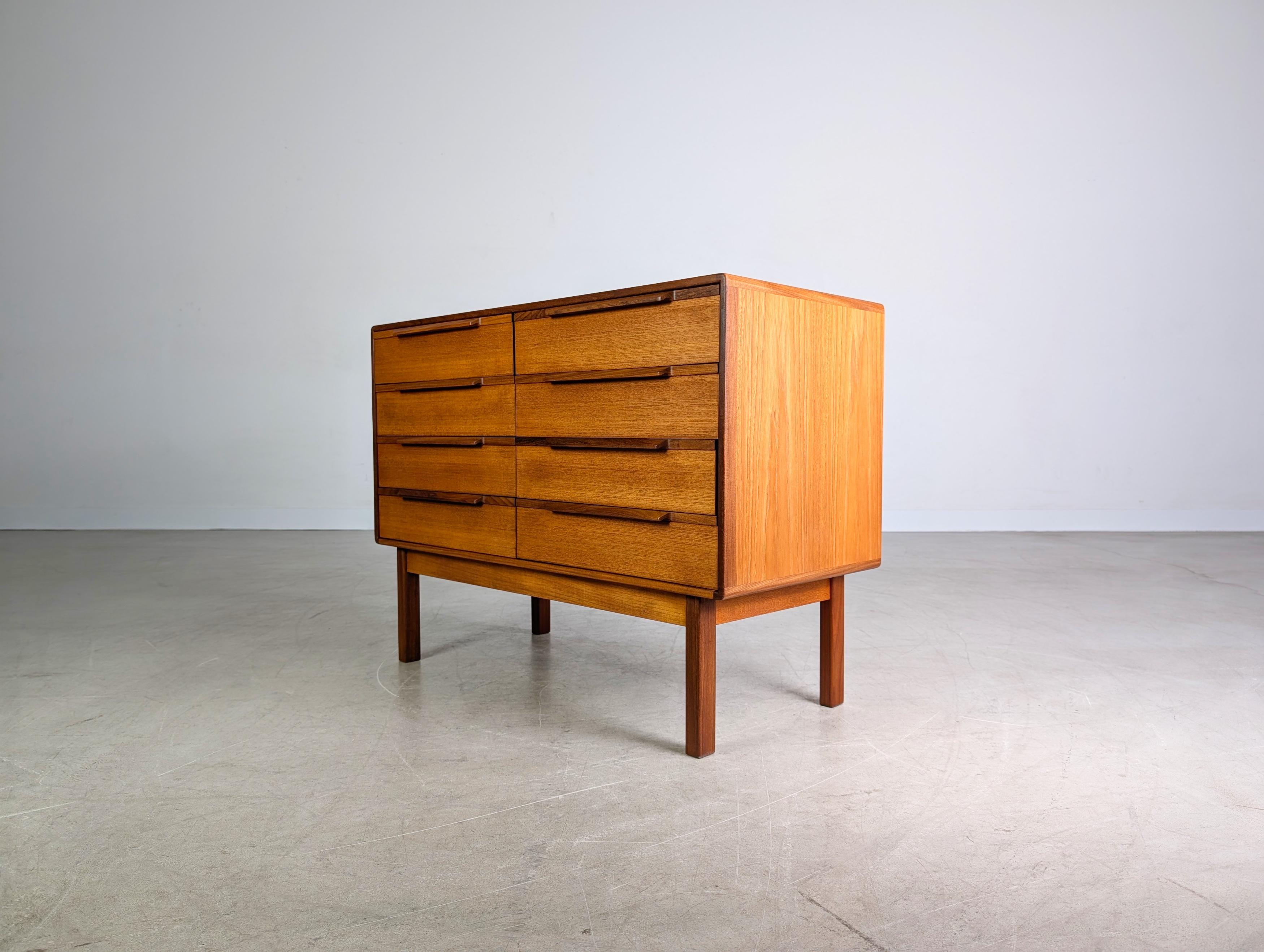 Original Asko Finnland Sideboard Midcentury Kommode Vintage Teak3 im Zustand „Gut“ im Angebot in Berlin, DE