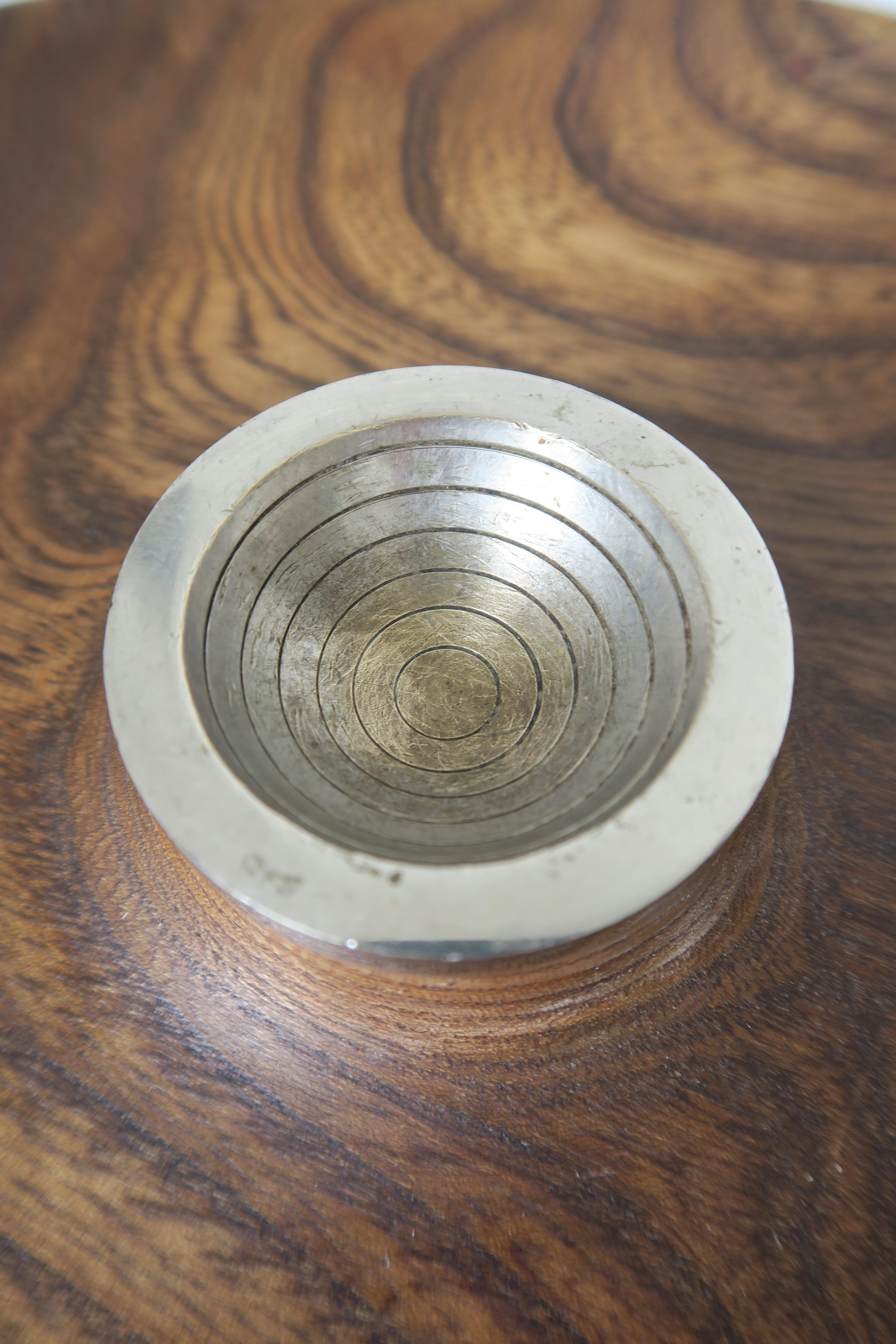 Huevera original Auböck de madera de nogal y latón Austríaco en venta