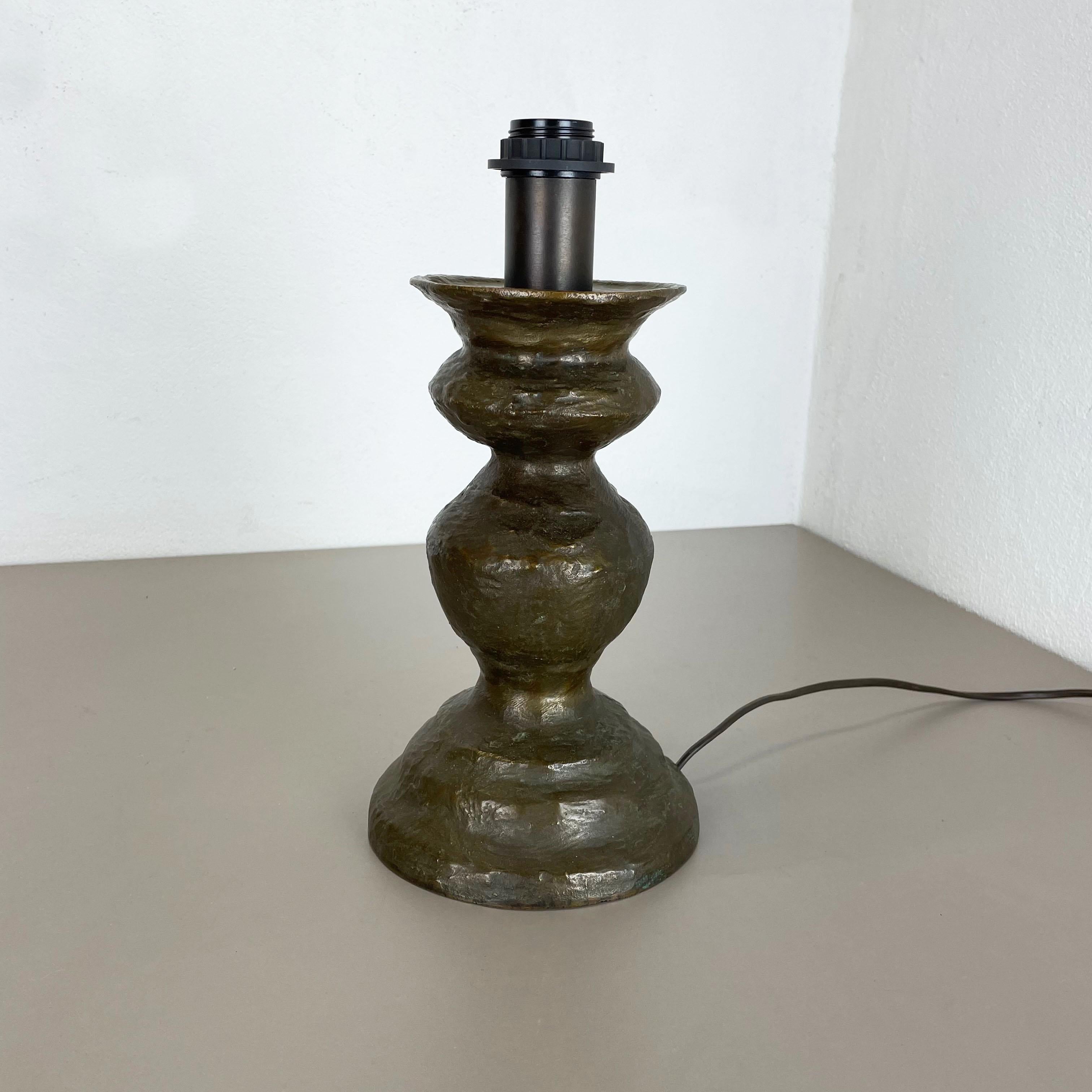 Original Auböck Style Hollywood Regency Bronze Table Light, Austria, 1960s In Fair Condition For Sale In Kirchlengern, DE