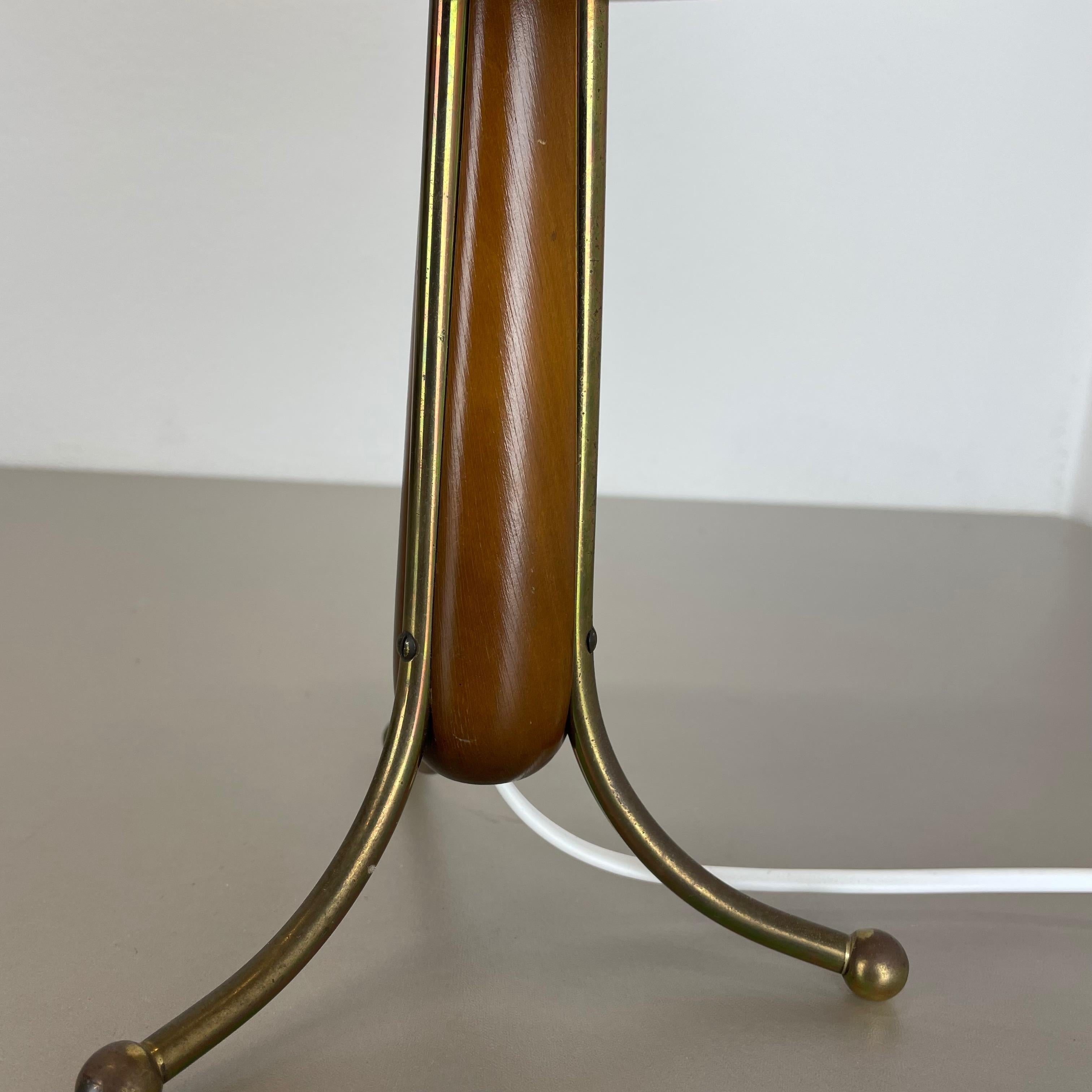 Original Austrian Hollywood Regency Brass Tripod Table Light, Austria, 1960s For Sale 5