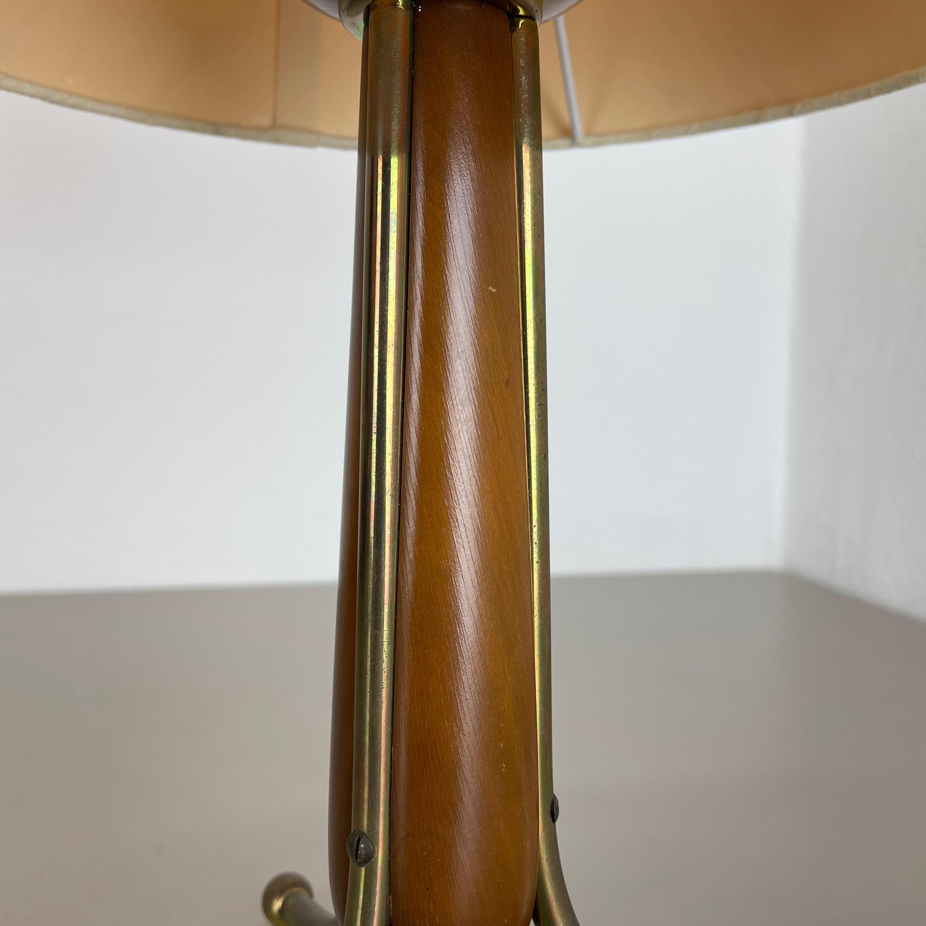 Original Austrian Hollywood Regency Brass Tripod Table Light, Austria, 1960s For Sale 7