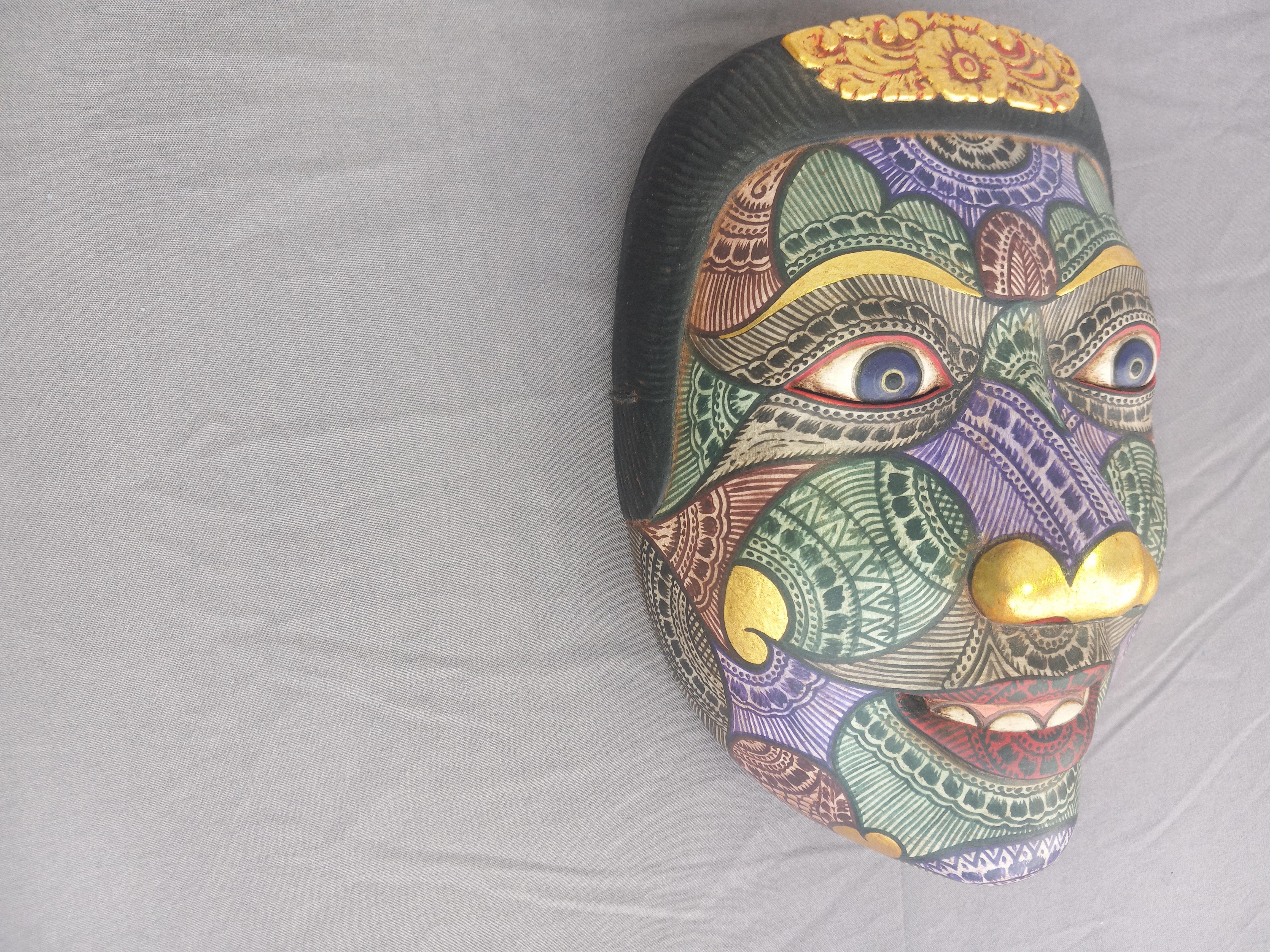 20ième siècle Masques Bali originaux peints à la main, sculptés et fabriqués par Taban en vente