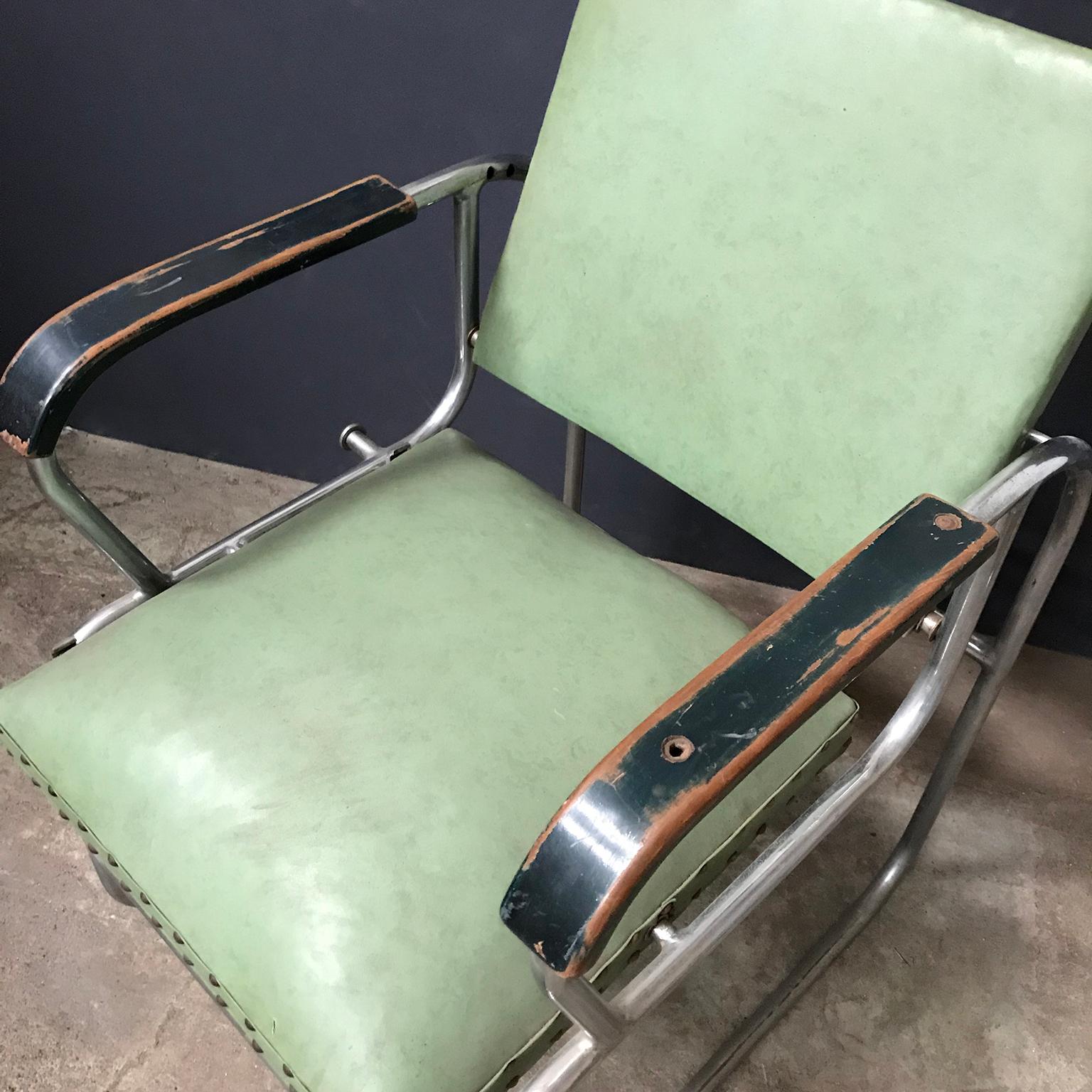 Original Barber Chair with Original Green Upholstery, Rotated Seat, circa 1950 5