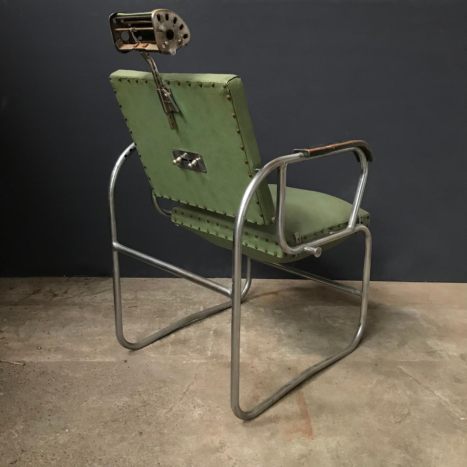 Original Barber Chair with Original Green Upholstery, Rotated Seat, circa 1950 In Good Condition In Amsterdam IJMuiden, NL