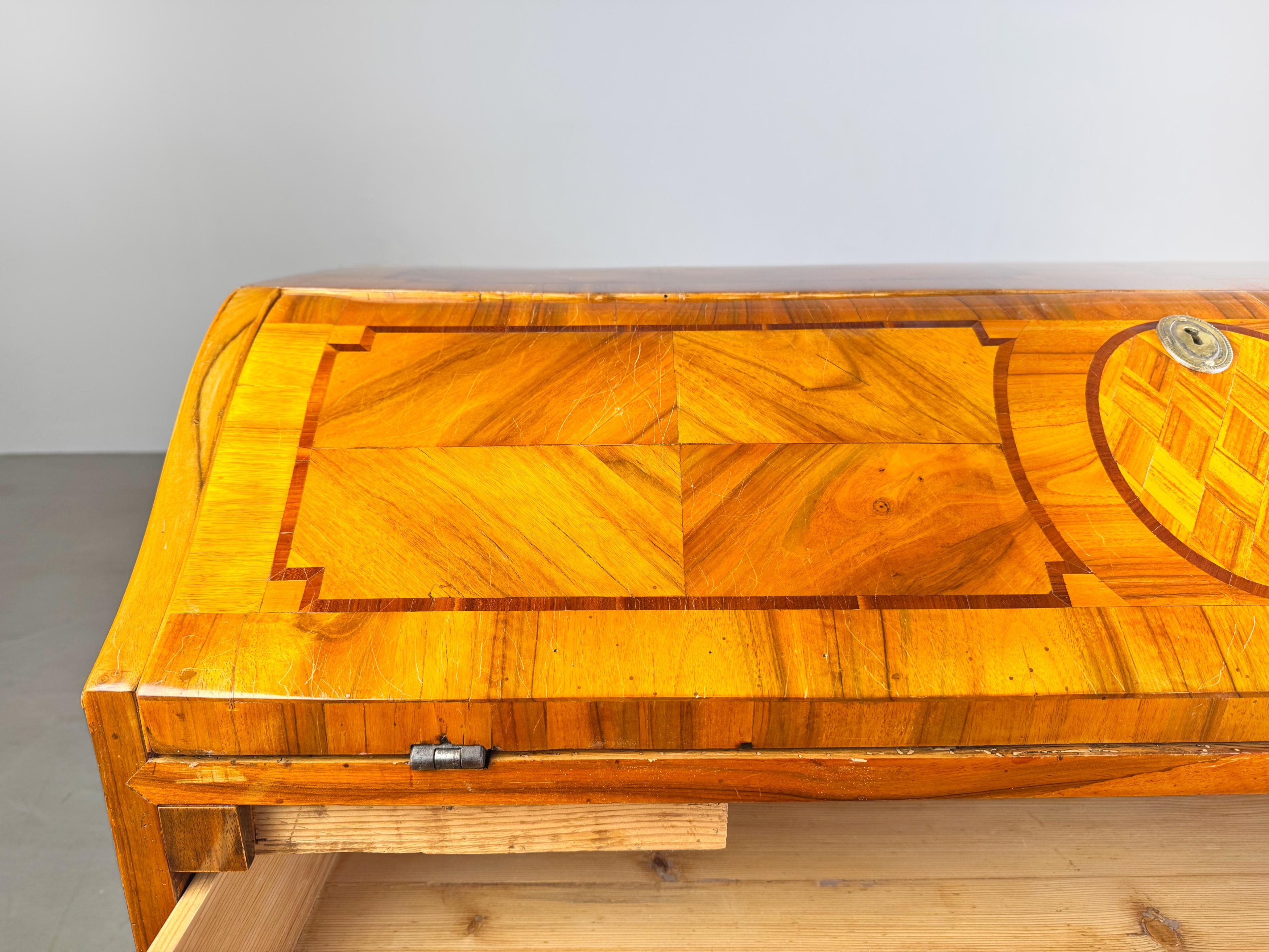 Barock Sekretär Kommode originale 1700 Antik Nussbaum in vendita 1