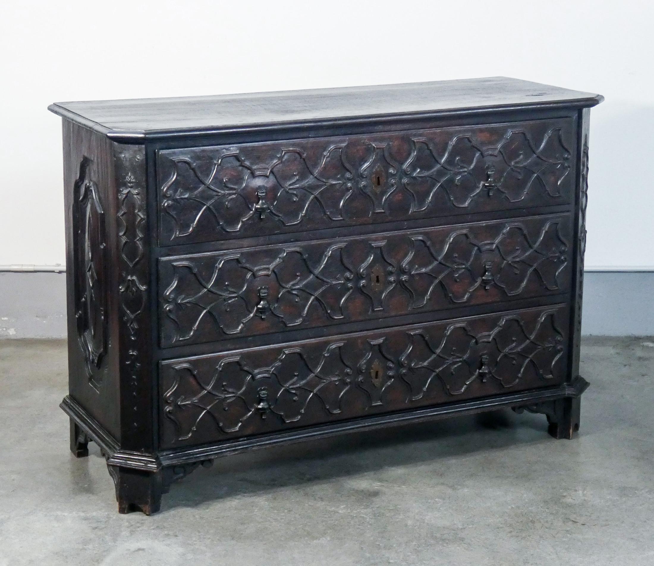 Wood Original Baroque Chest of Drawers in Carved Walnut, Italy, 17th Century
