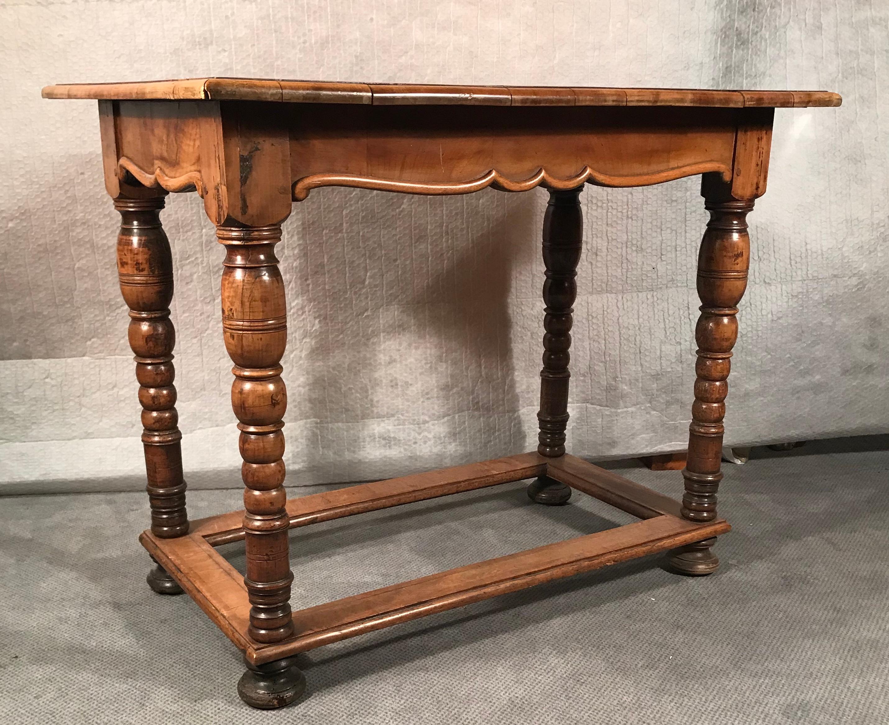 Original Baroque Table, Southern Germany, 18th Century In Good Condition In Belmont, MA