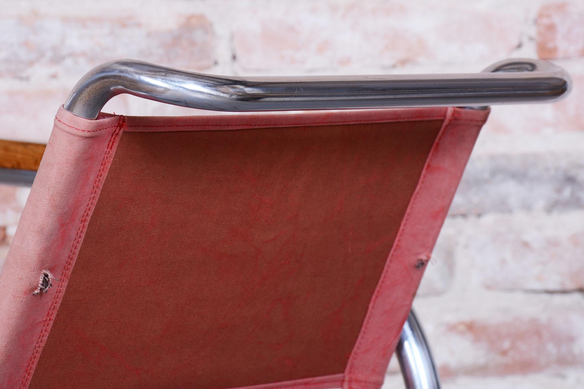Chaise Bauhaus originale de J. Halabala, UP Zavody, hêtre, chrome, tchèque, années 1930 en vente 5