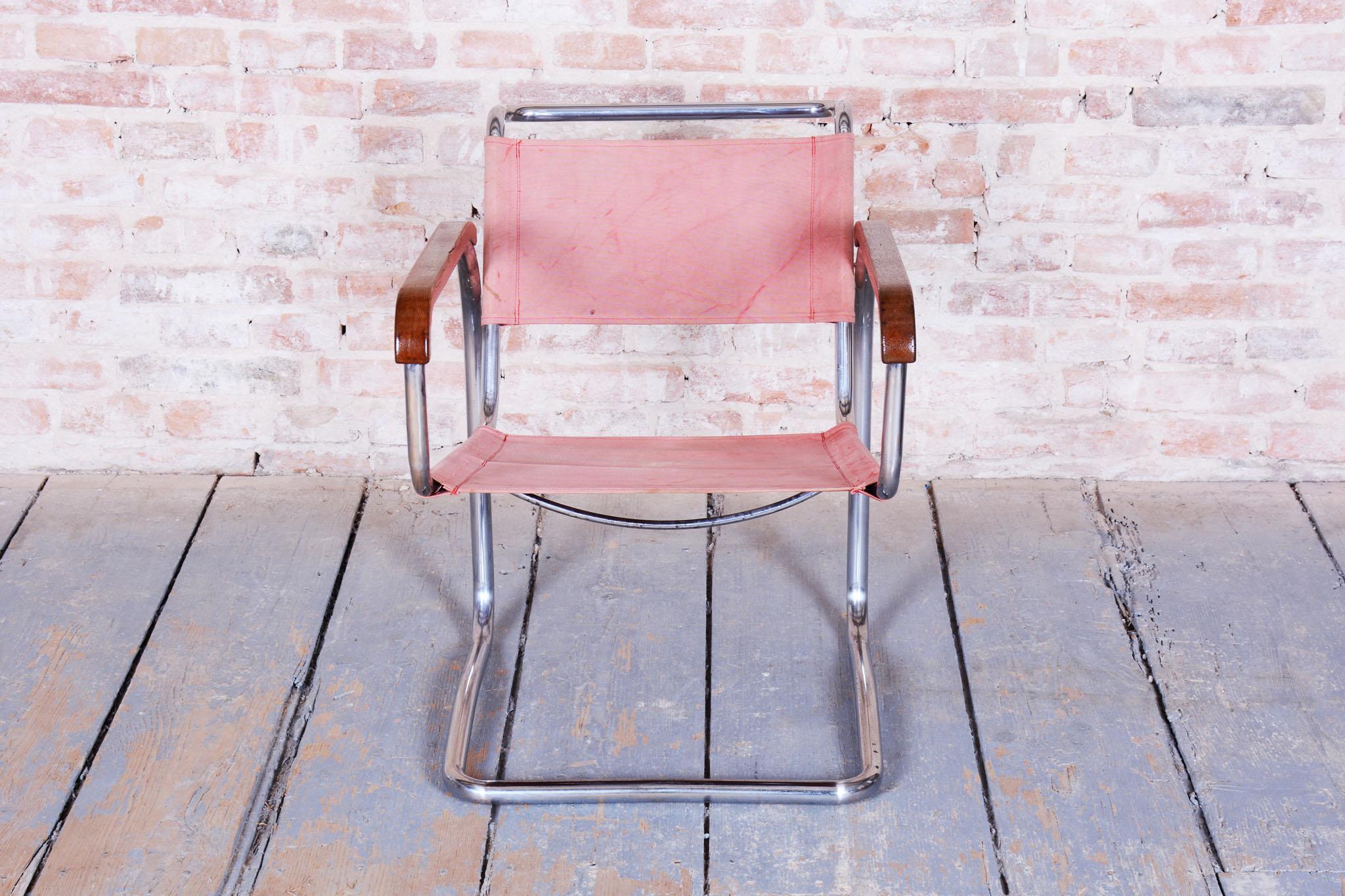 Chaise Bauhaus originale de J. Halabala, UP Zavody, hêtre, chrome, tchèque, années 1930 Bon état - En vente à Brandys nad Labem, Středočeský kraj