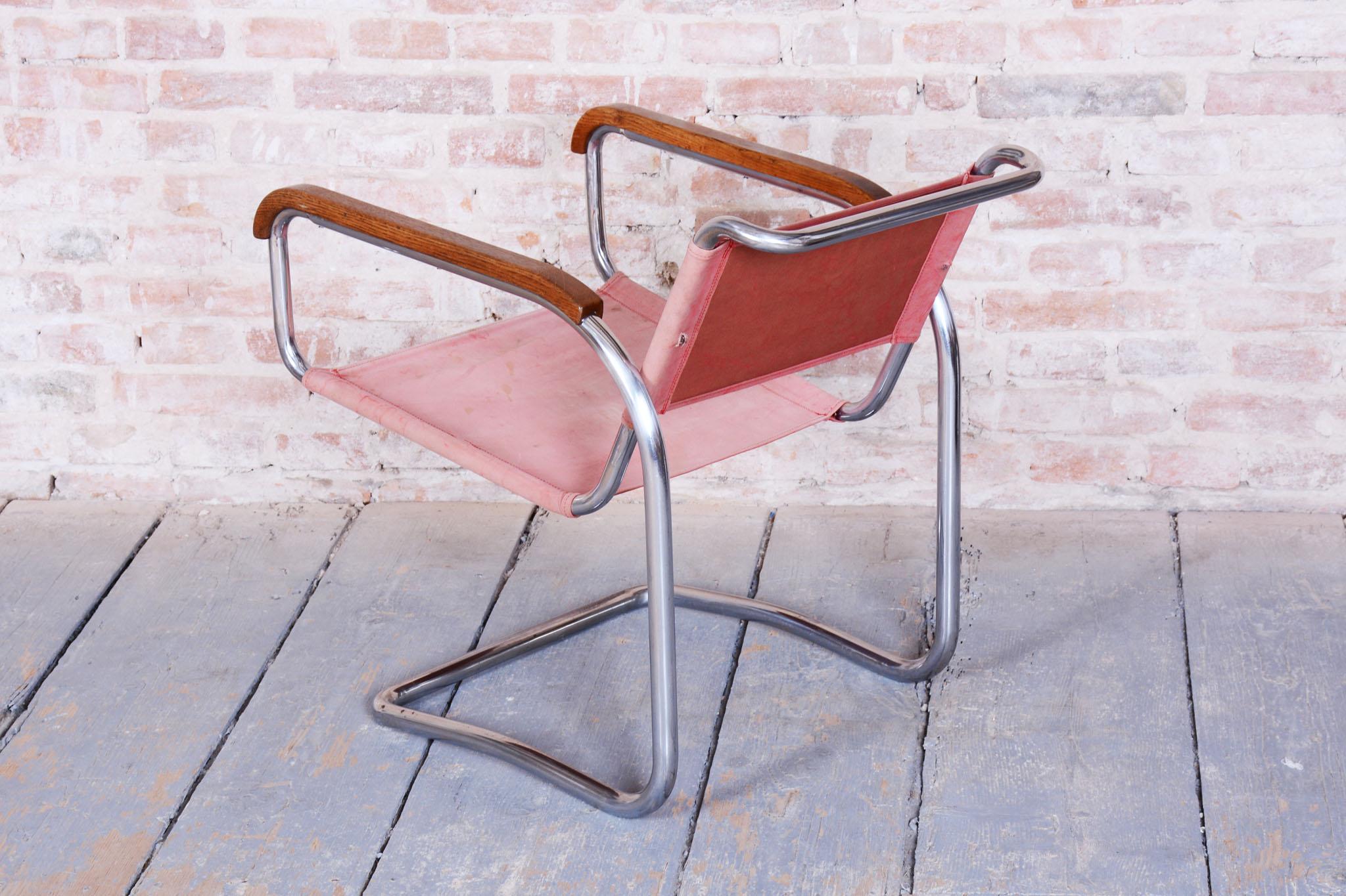 Acier Chaise Bauhaus originale de J. Halabala, UP Zavody, hêtre, chrome, tchèque, années 1930 en vente
