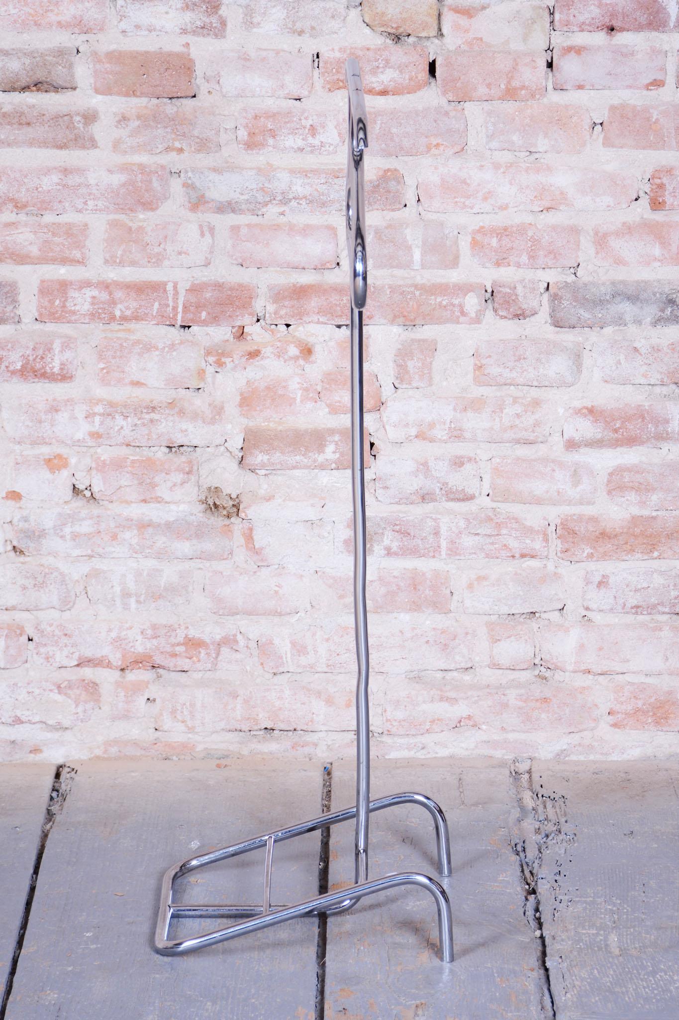 Chrome Valet de chambre original Bauhaus, par Robert Slezák, chromé, tchèque, années 1930 en vente