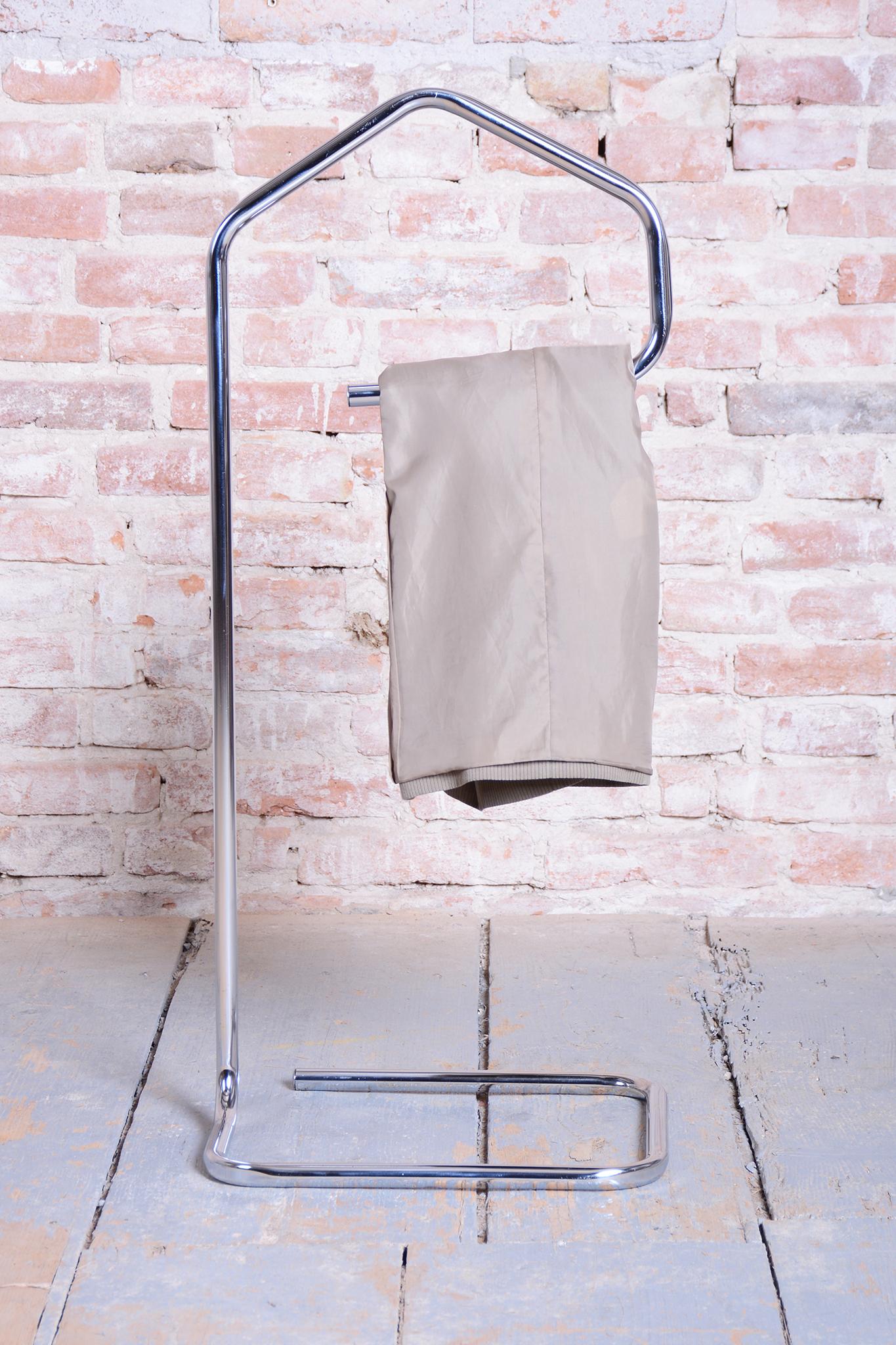 Original Bauhaus Clothes Valet Stand, Chrome-Plated Steel, Czech, 1970s For Sale 5