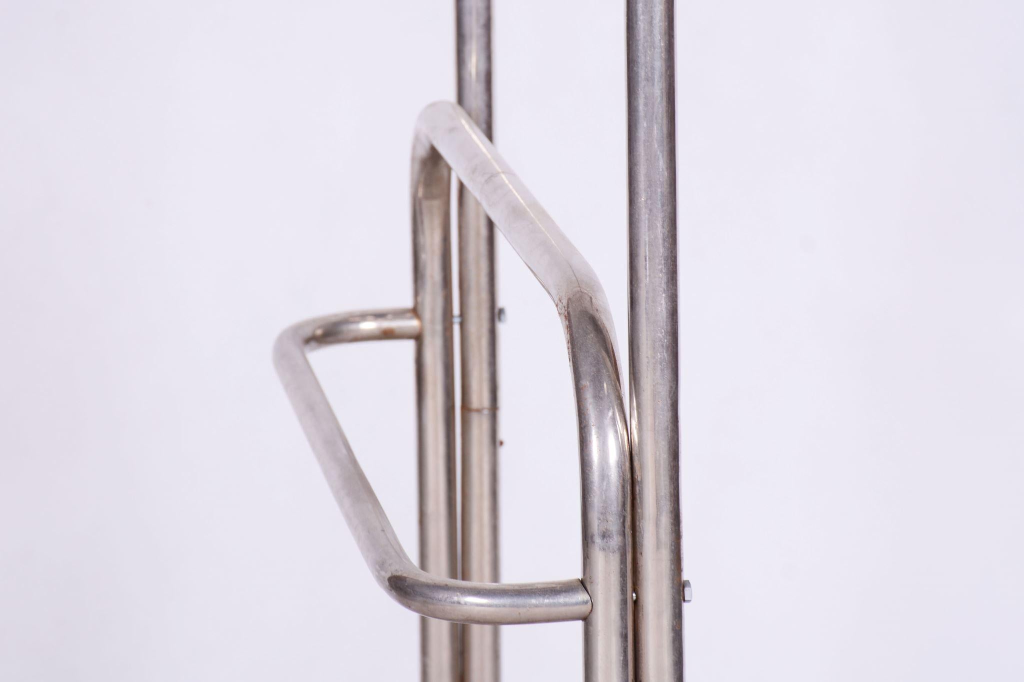 Original Bauhaus Dressing Room Wall, Chrome-Plated Steel, Czechia, 1930s In Good Condition For Sale In Brandys nad Labem, Středočeský kraj