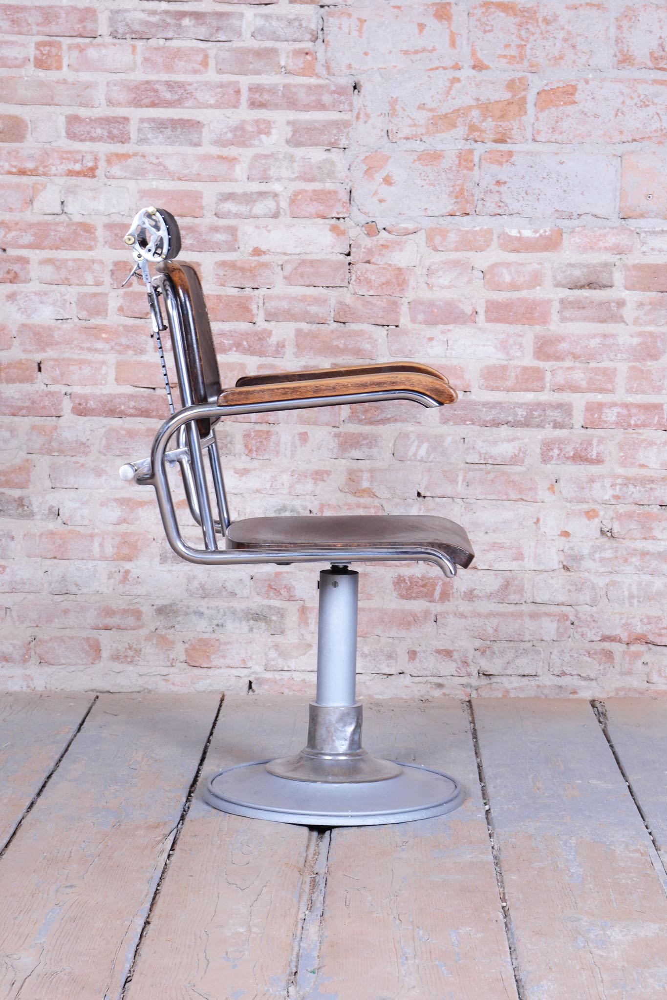 Steel Original Bauhaus Hairdresser Chair, by Mücke - Melder, Beech, Czech, 1930s For Sale