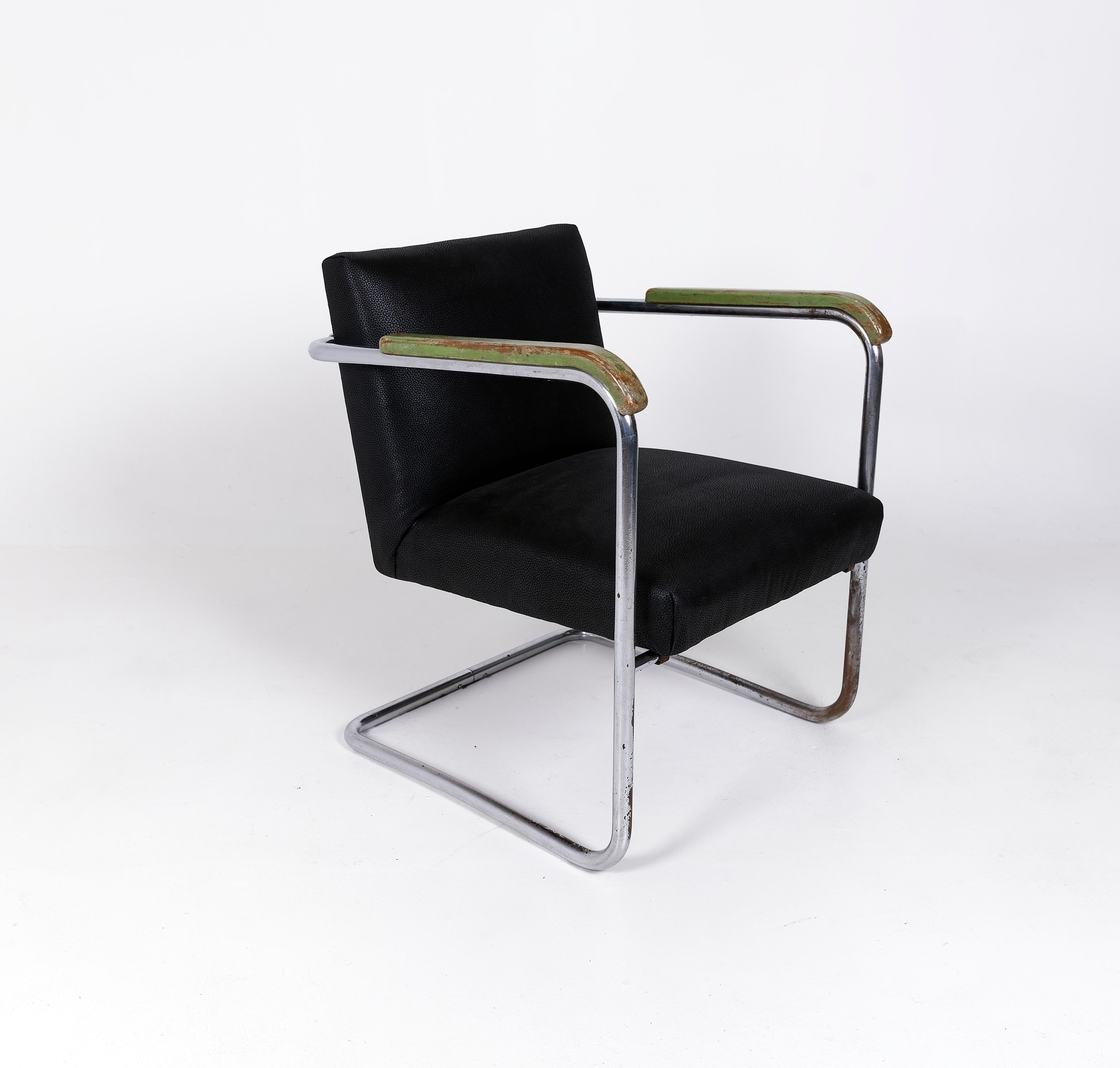 Original Bauhaus Lounge Chairs For Sale 5