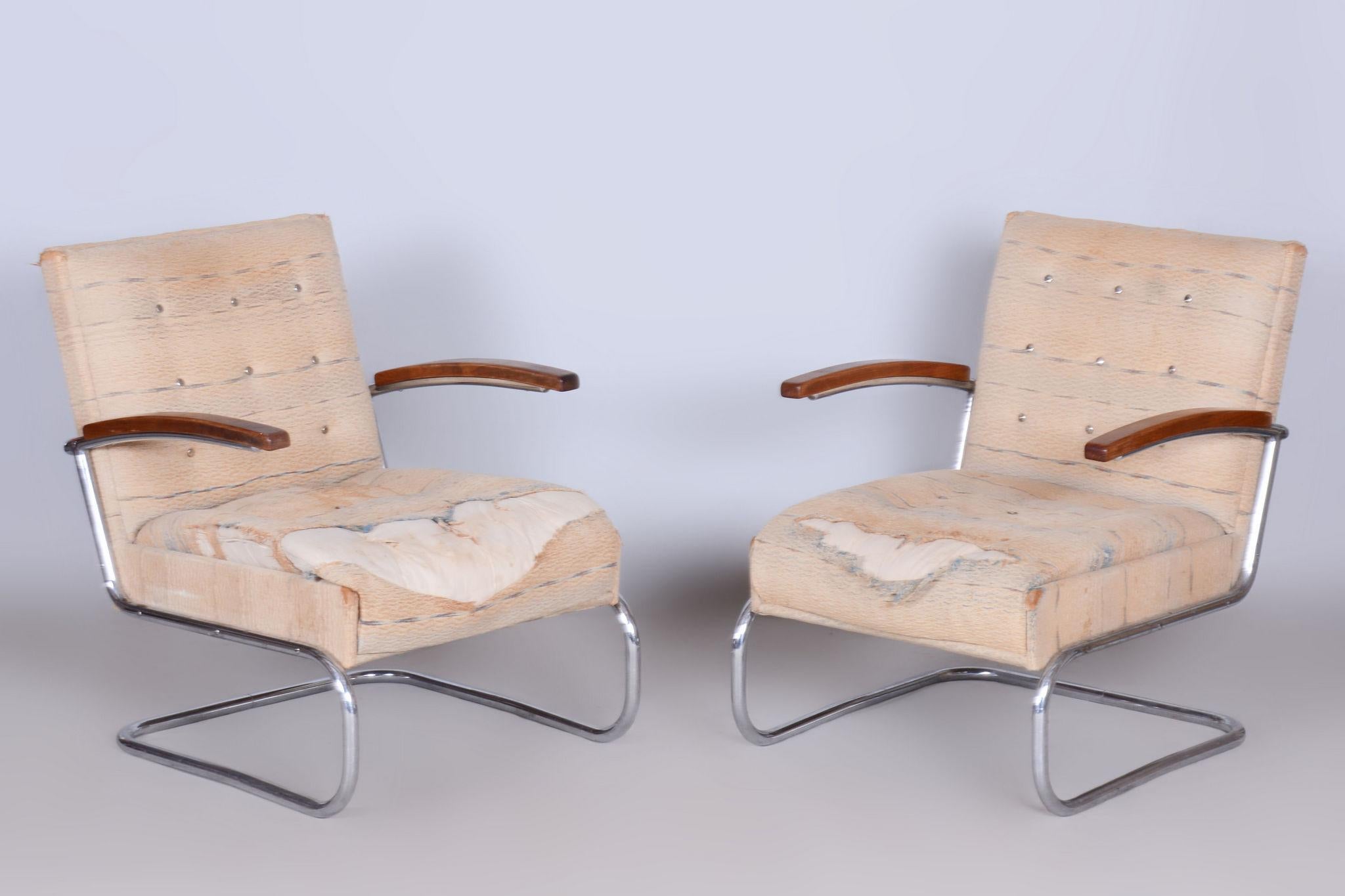 Original Bauhaus Pair Of Armchairs and Stool, Chrome, Beech, Czechia, 1920s For Sale 7