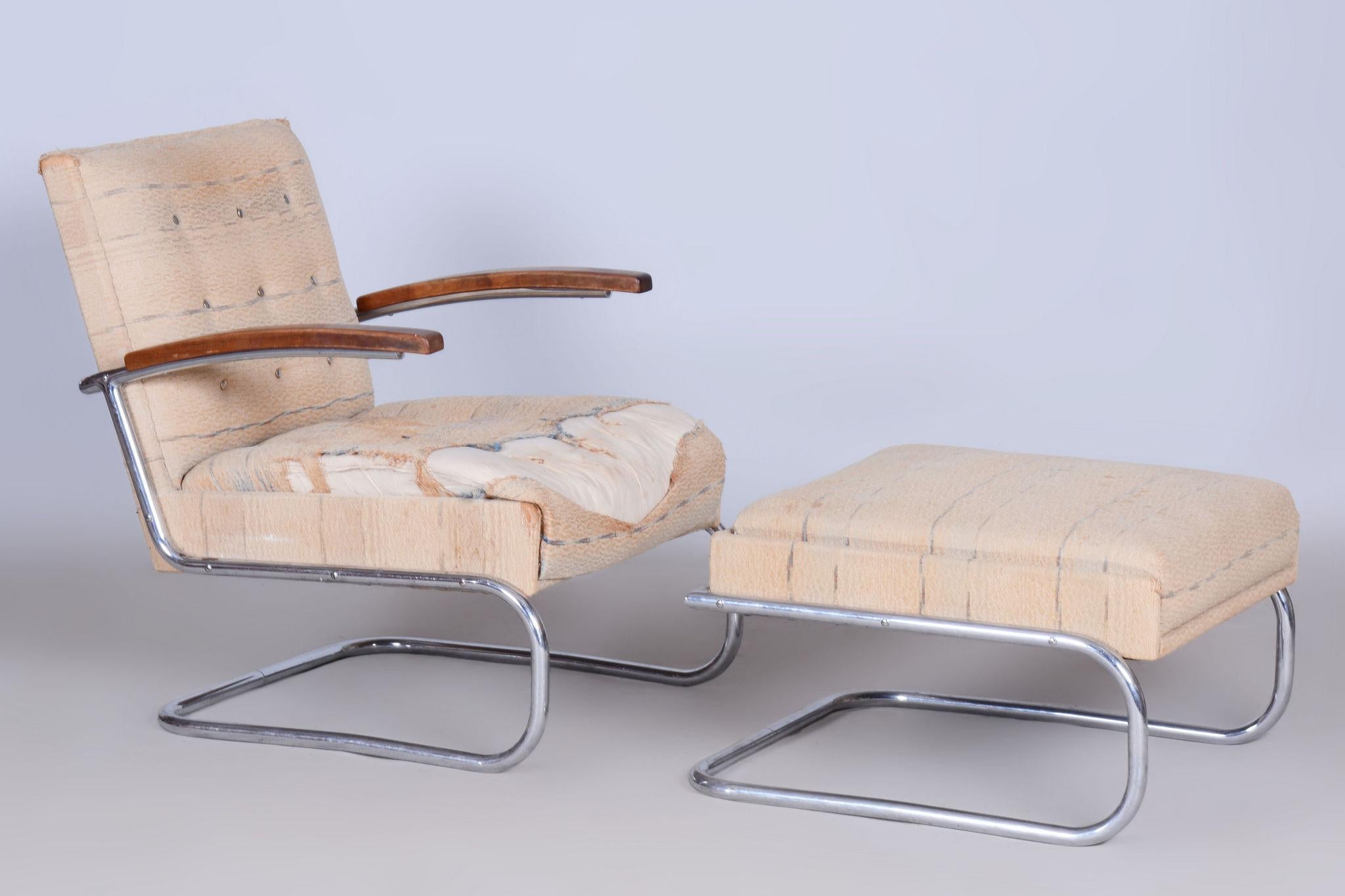 Originales Bauhaus-Sessel- und Hockerpaar, Chrom, Buche, Tschechien, 1920er Jahre (Frühes 20. Jahrhundert) im Angebot