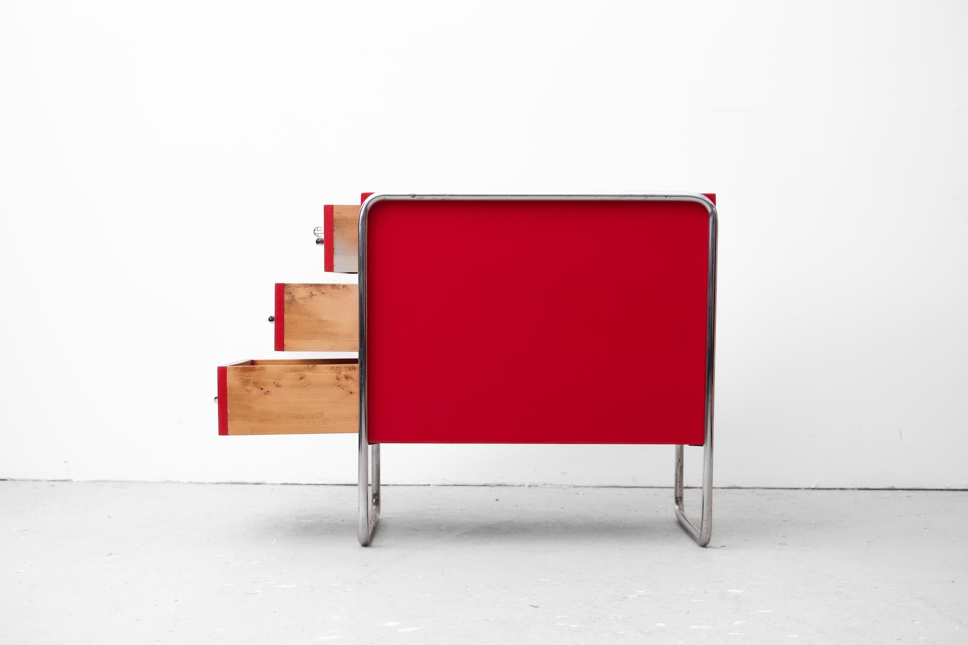 Original Bauhaus steelpipe-commode in red from Mücke Melder (CZK, around 1930) For Sale 8