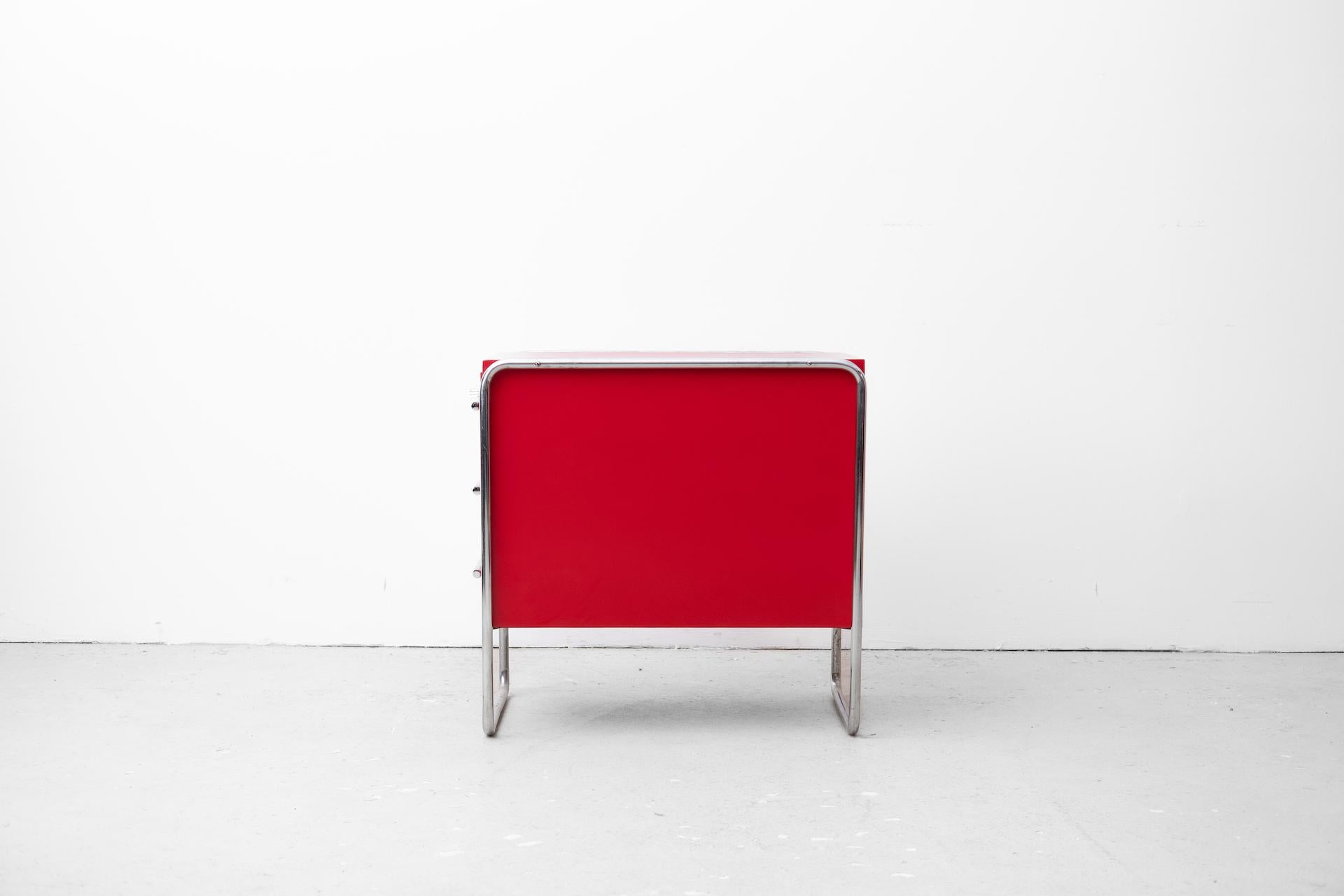 Original Bauhaus steelpipe-commode in red from Mücke Melder (CZK, around 1930) For Sale 10