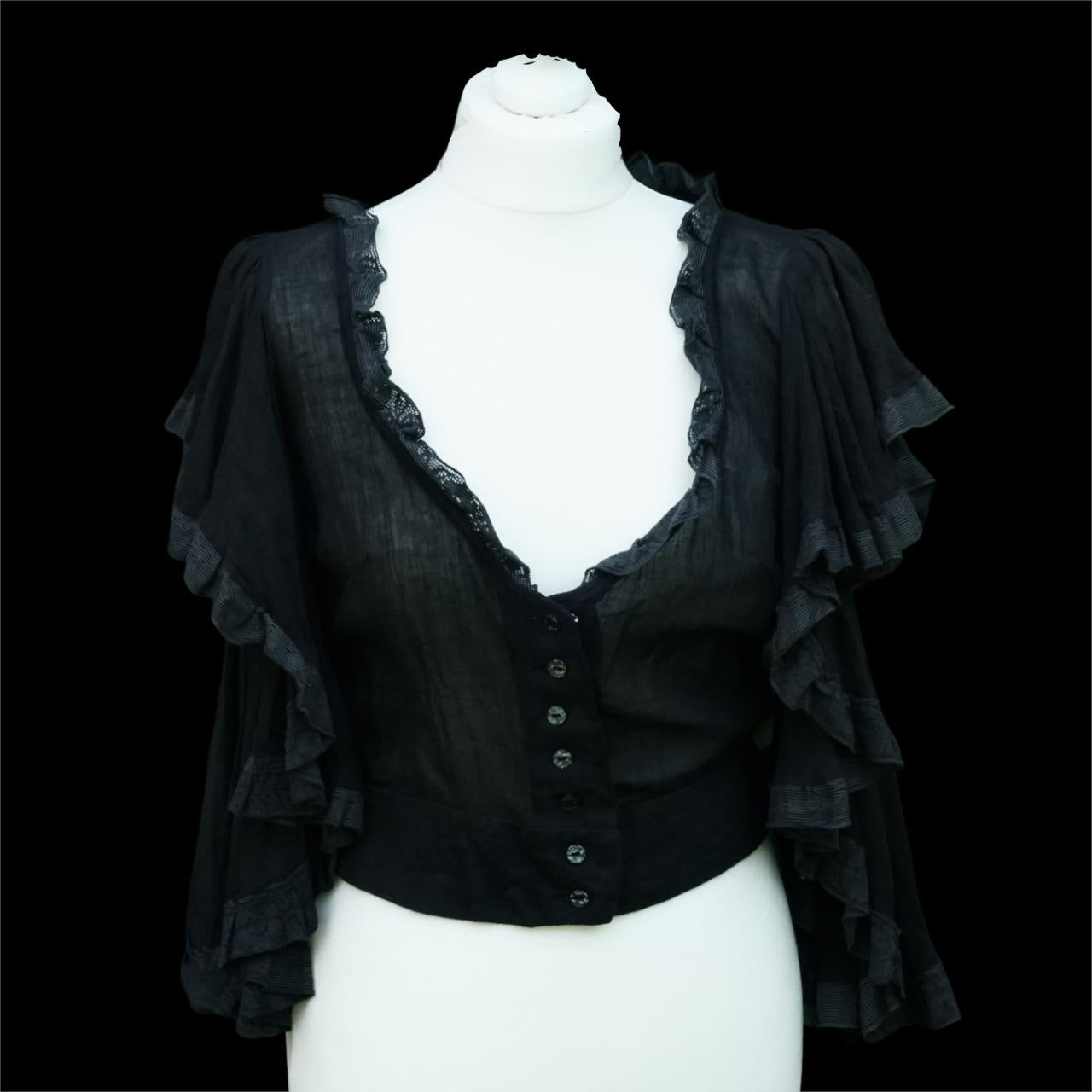 Top originale BIBA in mussola di cotone nero con maniche svasate e rifiniture in pizzo anni '70 in vendita 4