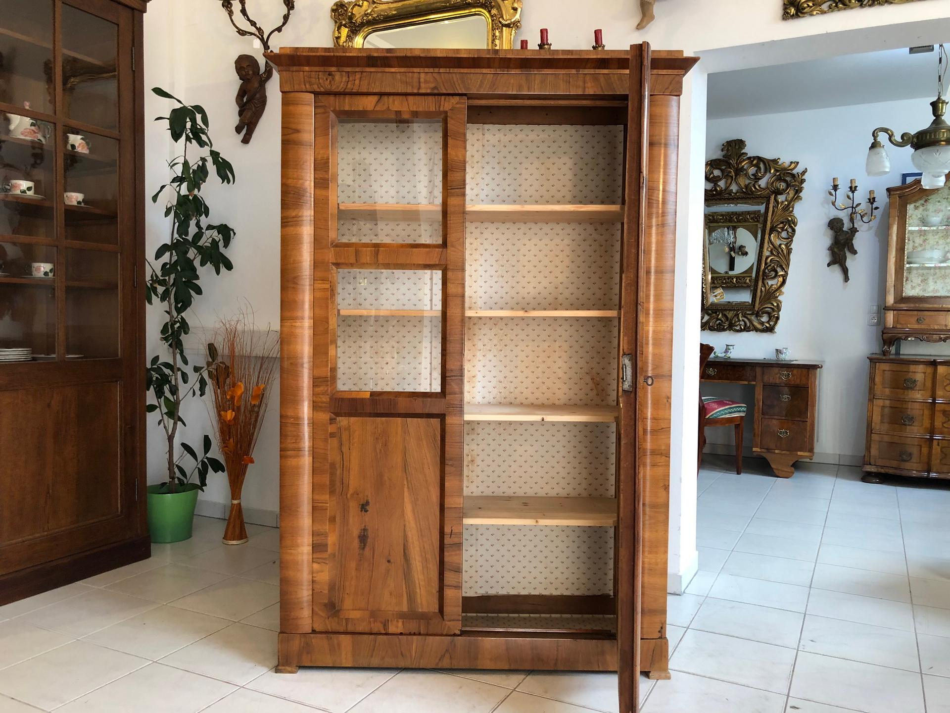 Austrian Original Biedermeier Bookcase or Display Cabinet Made of Walnut Wood For Sale
