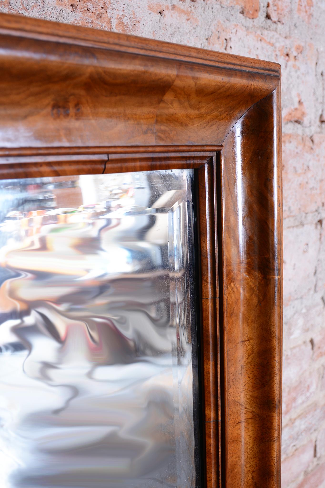 Miroir Biedermeier original, noyer, Revive polonais, tchèque, années 1830 en vente 4