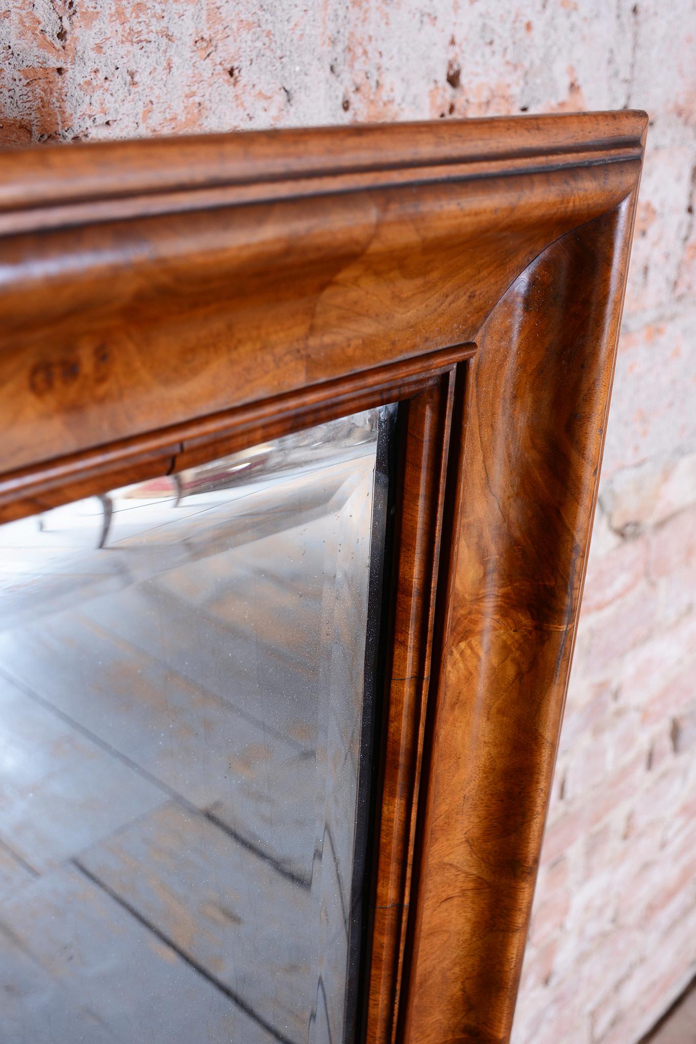 Miroir Biedermeier original, noyer, Revive polonais, tchèque, années 1830 en vente 5