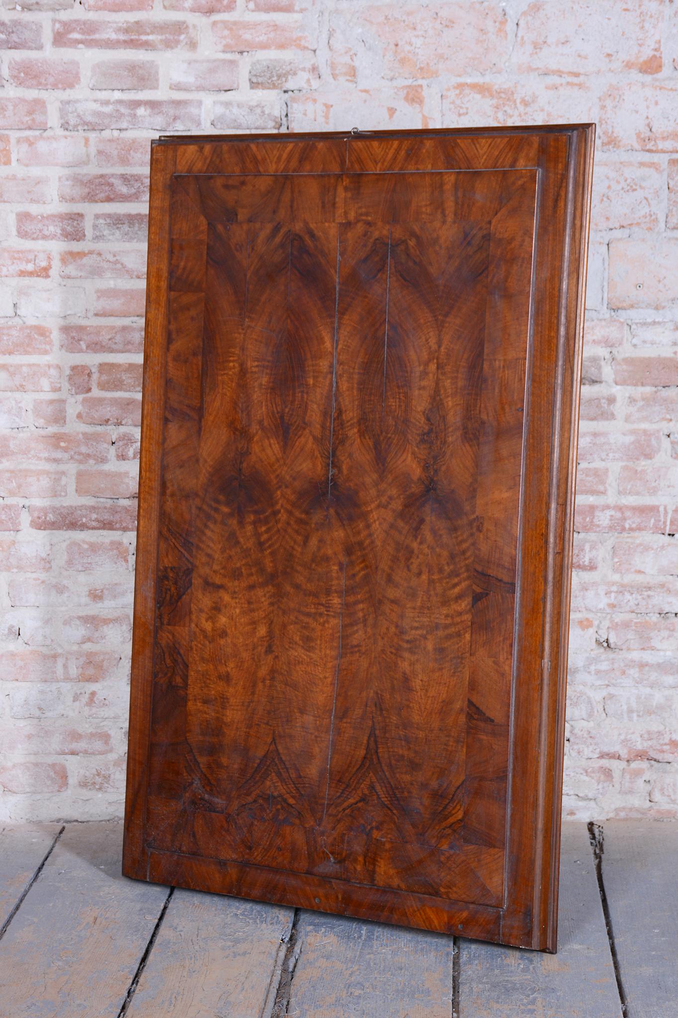 Miroir Biedermeier original, noyer, Revive polonais, tchèque, années 1830 en vente 10