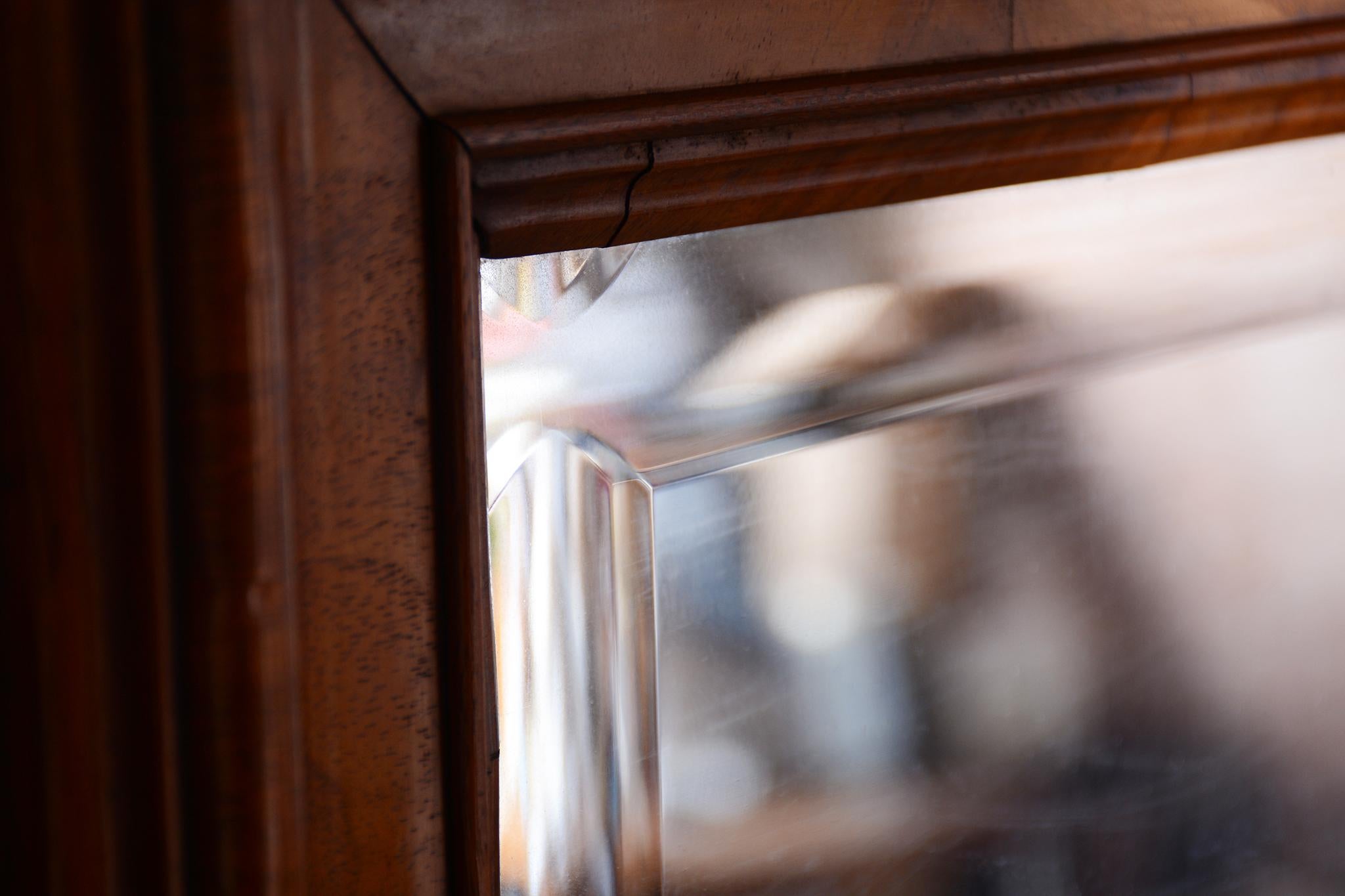 Verre Miroir Biedermeier original, noyer, Revive polonais, tchèque, années 1830 en vente